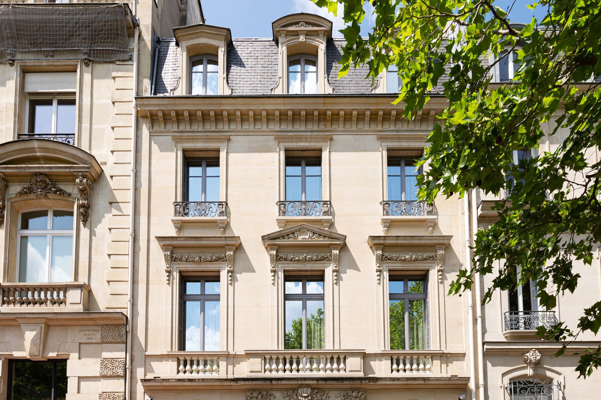 mansion (hôtel particulier) 14 Rooms for sale on PARIS (75116)