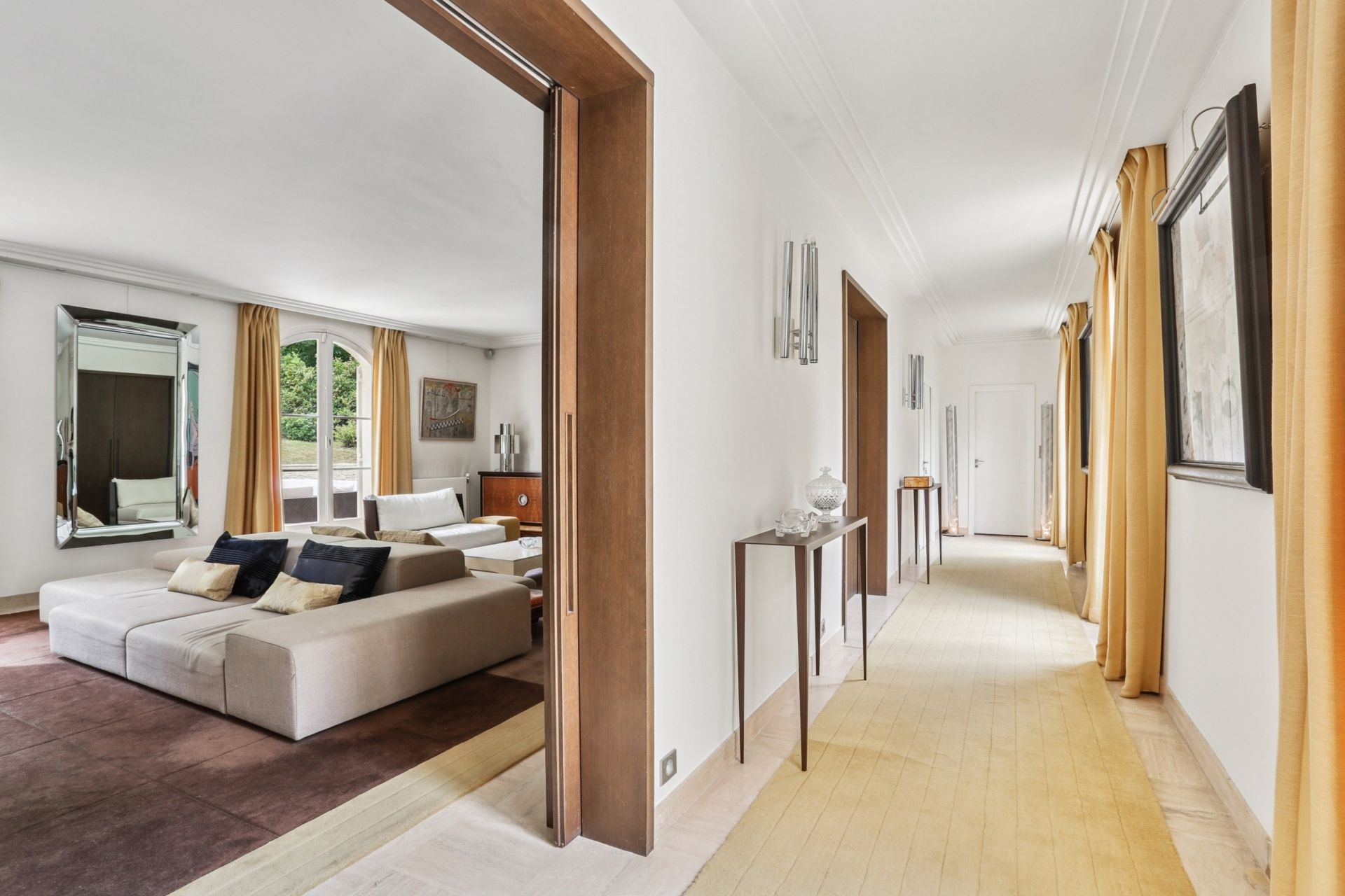 property 14 Rooms for sale on VILLE D AVRAY (92410)