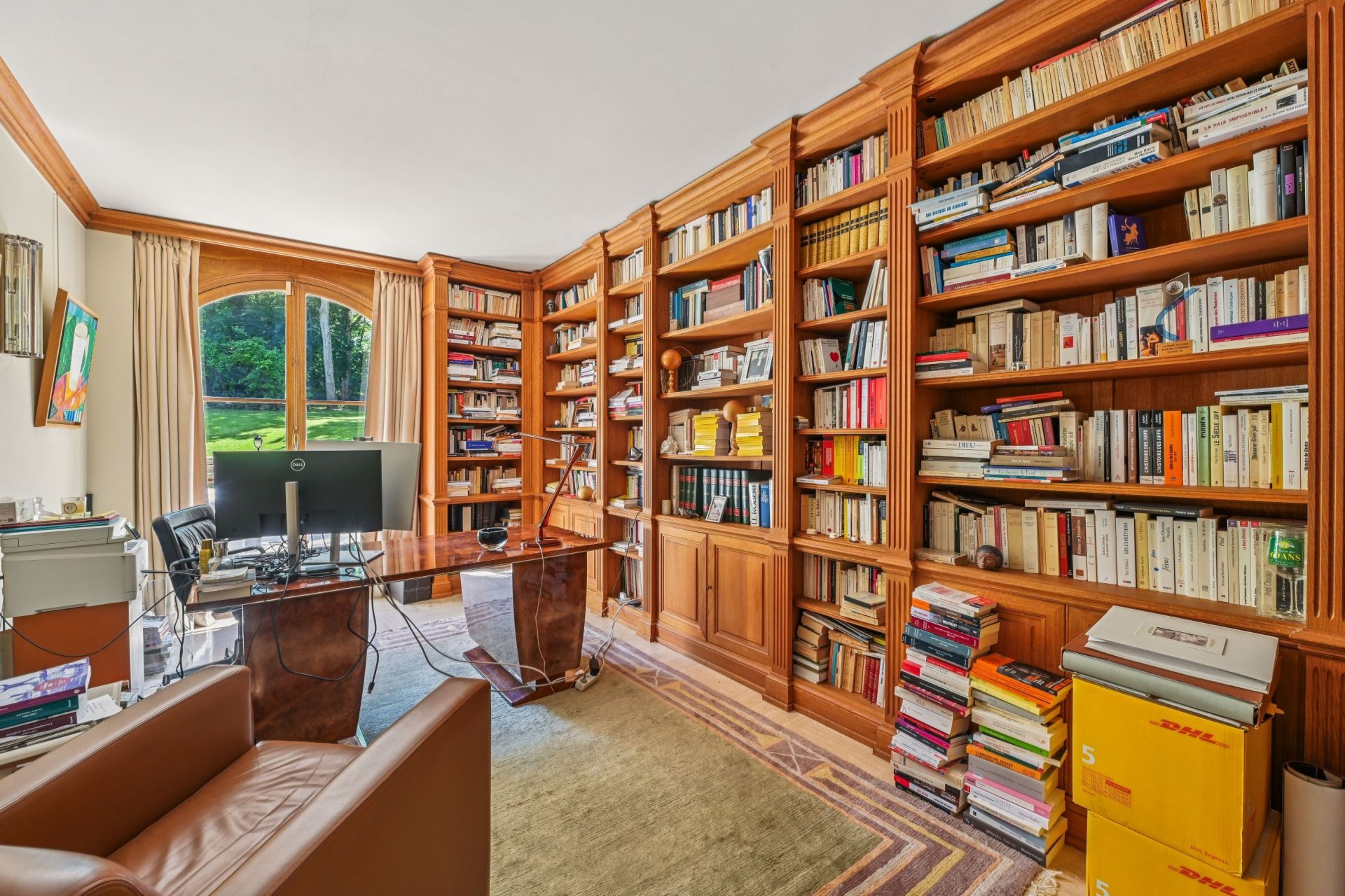 property 14 Rooms for sale on VILLE D AVRAY (92410)