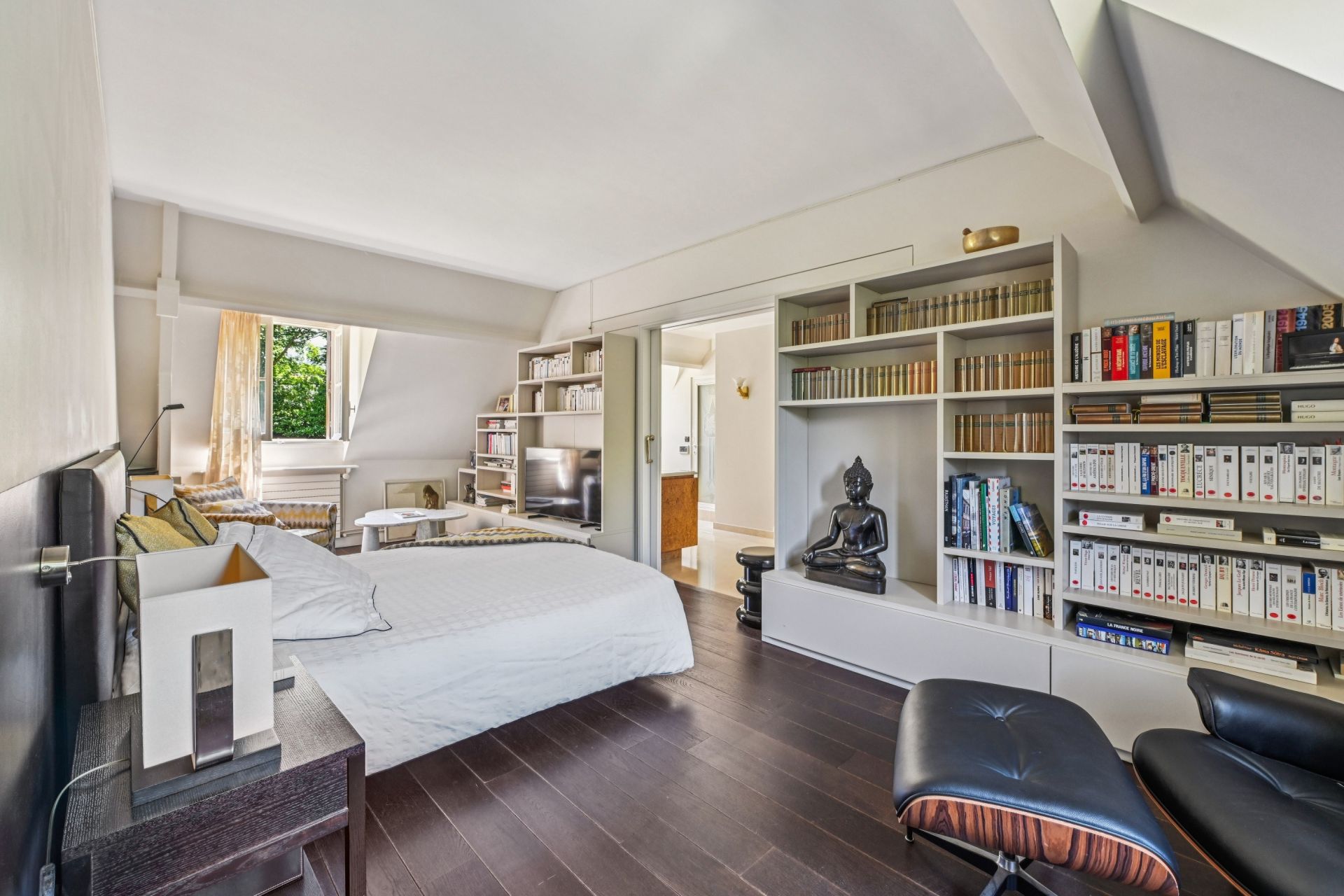 property 14 Rooms for sale on VILLE D AVRAY (92410)