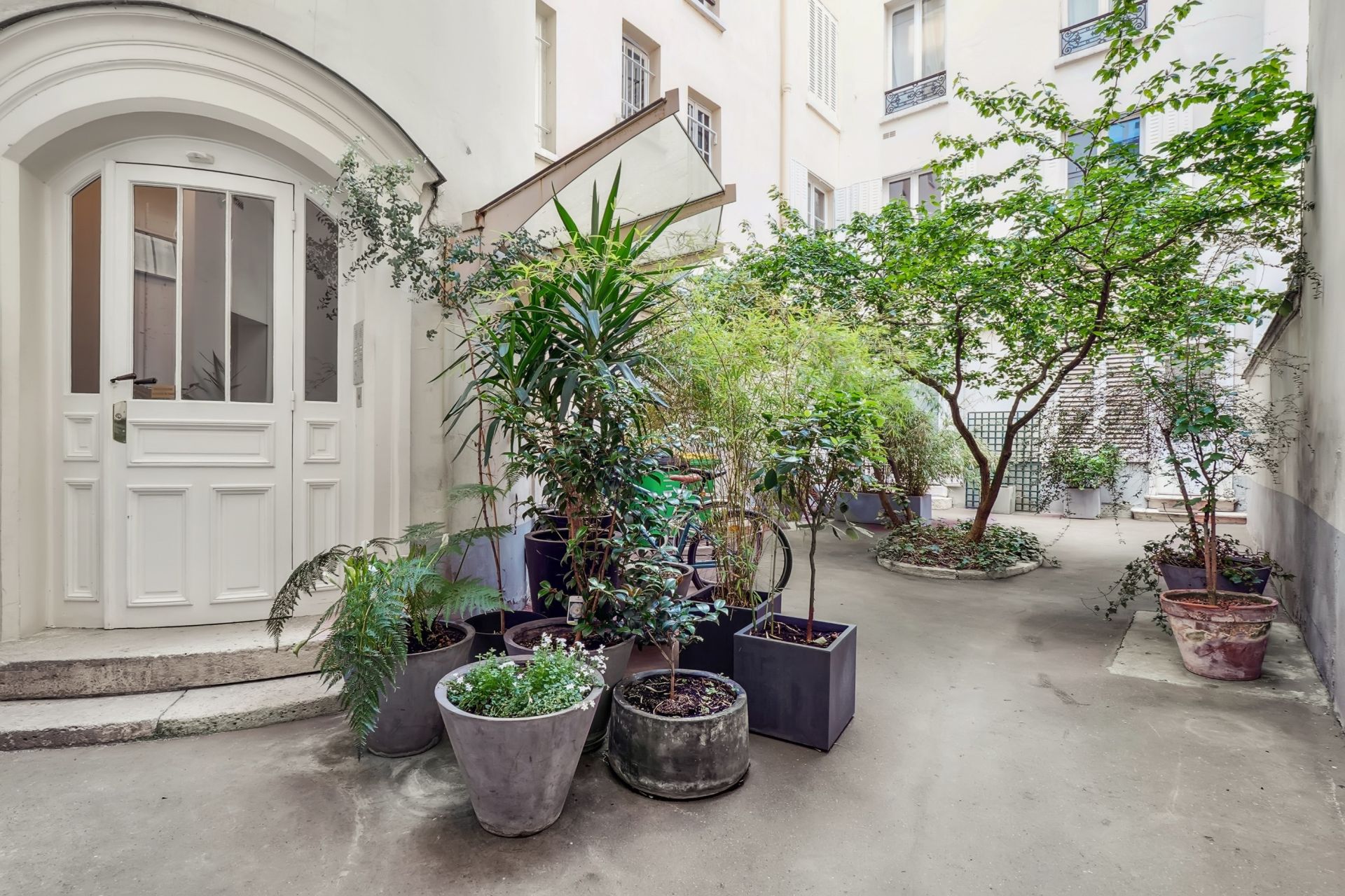 apartment 4 Rooms for sale on PARIS (75007)