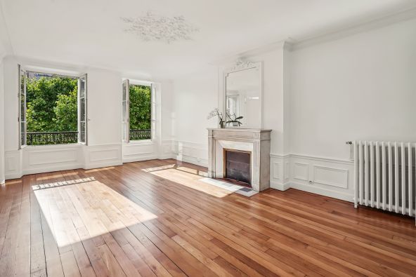 Sale Apartment Paris 7 4 Rooms 91 m²