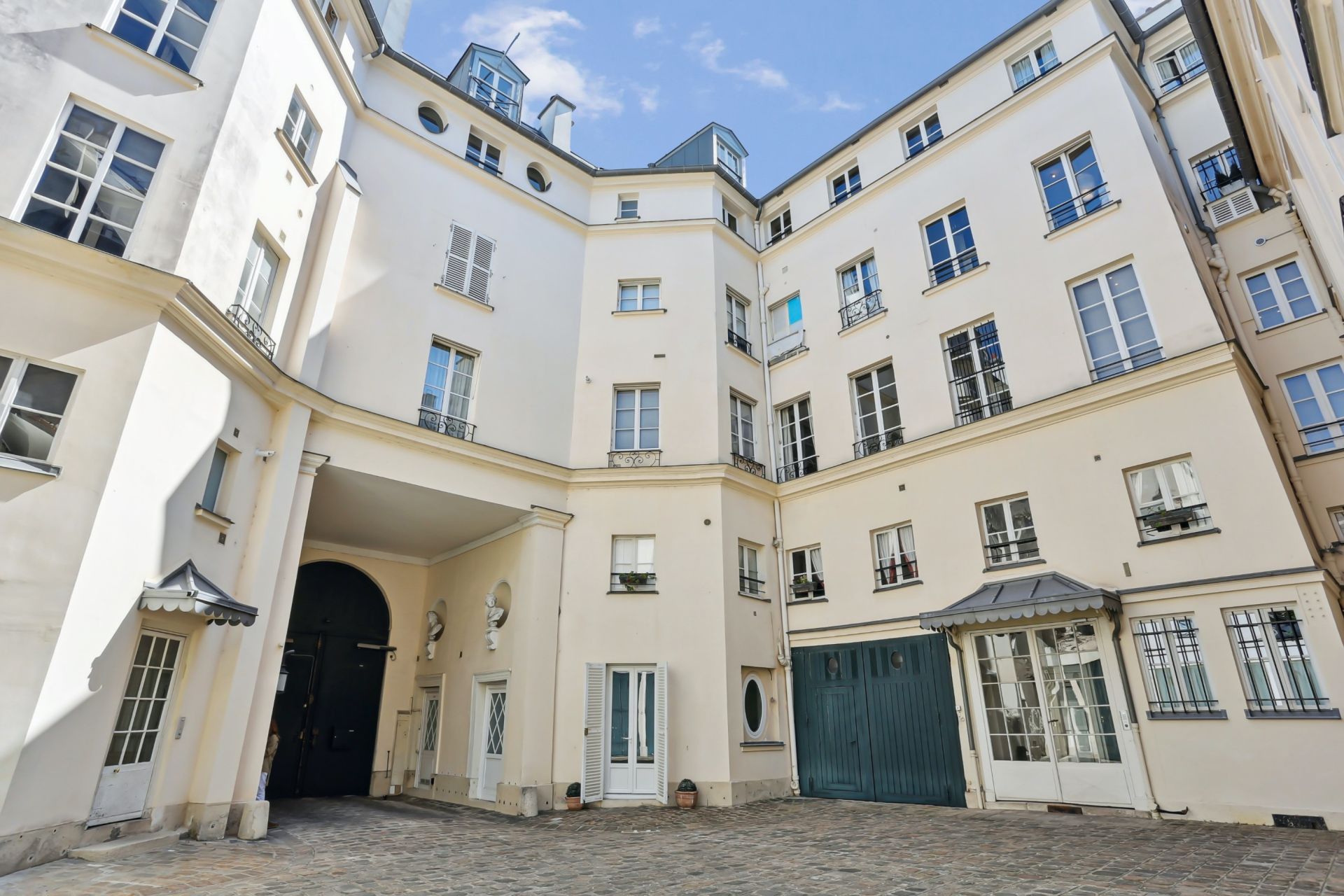 appartement 7 Pièces en vente sur PARIS (75007)