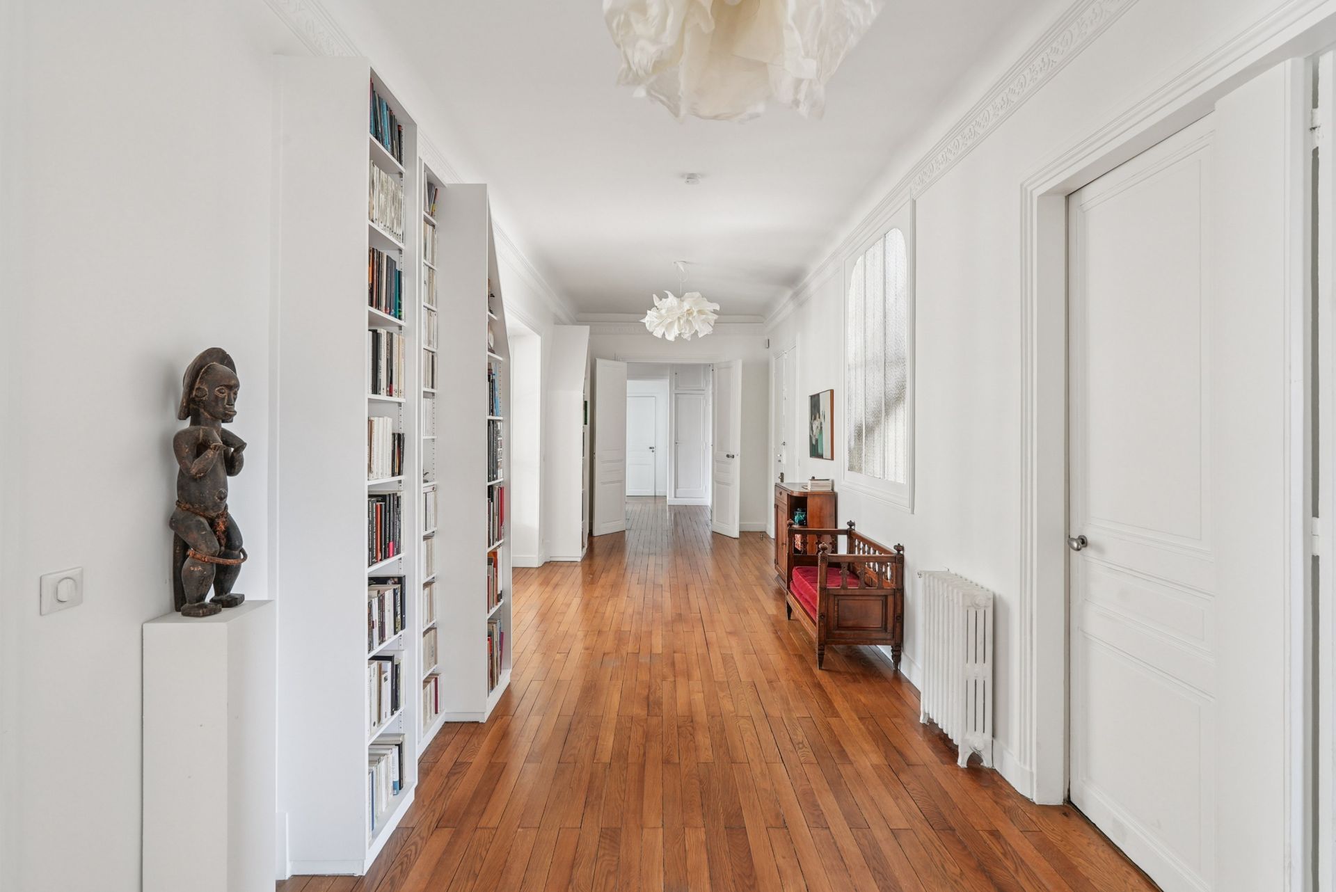 apartment 8 Rooms for sale on PARIS (75017)