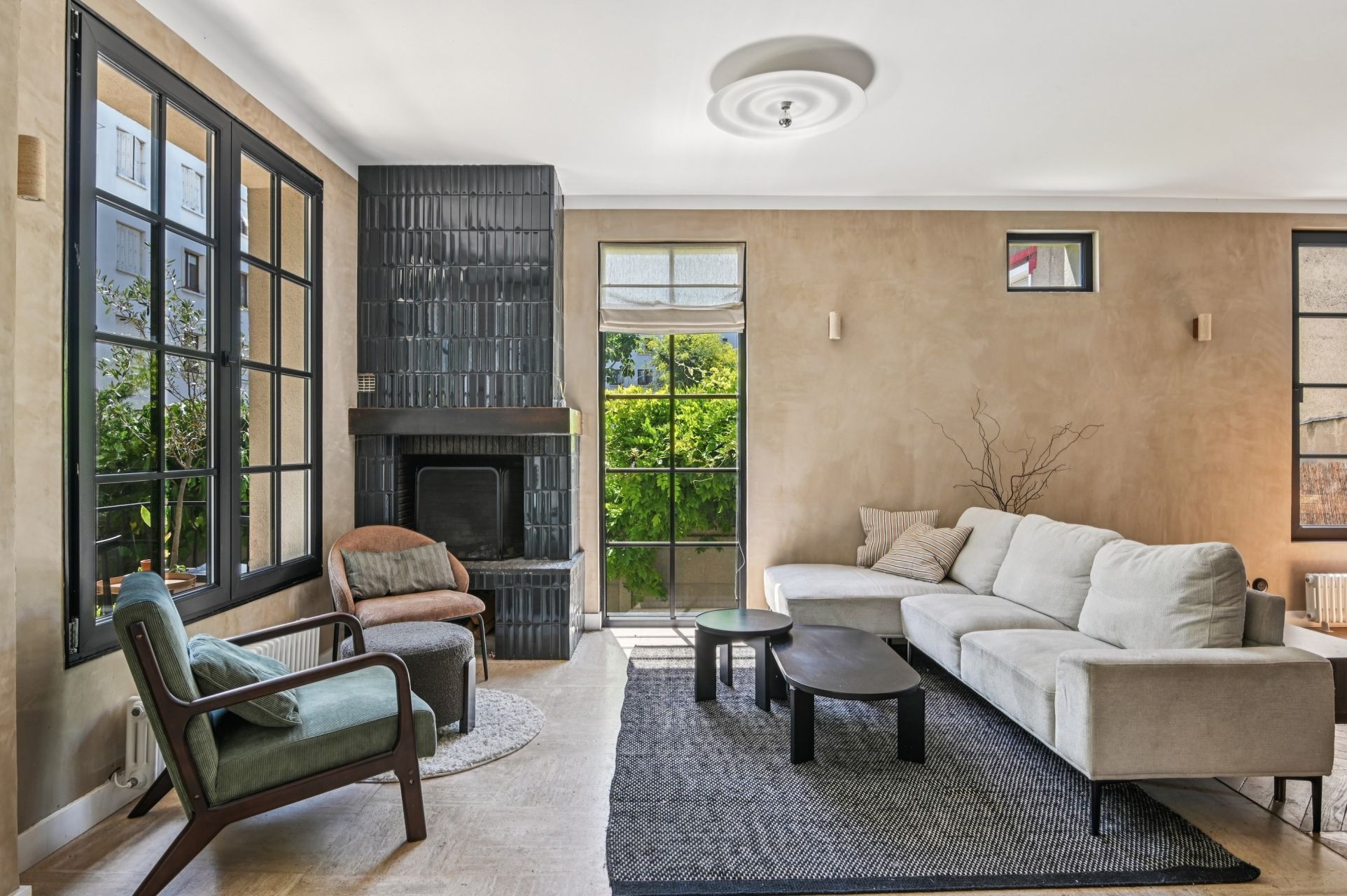 house 6 Rooms for sale on COLOMBES (92700)