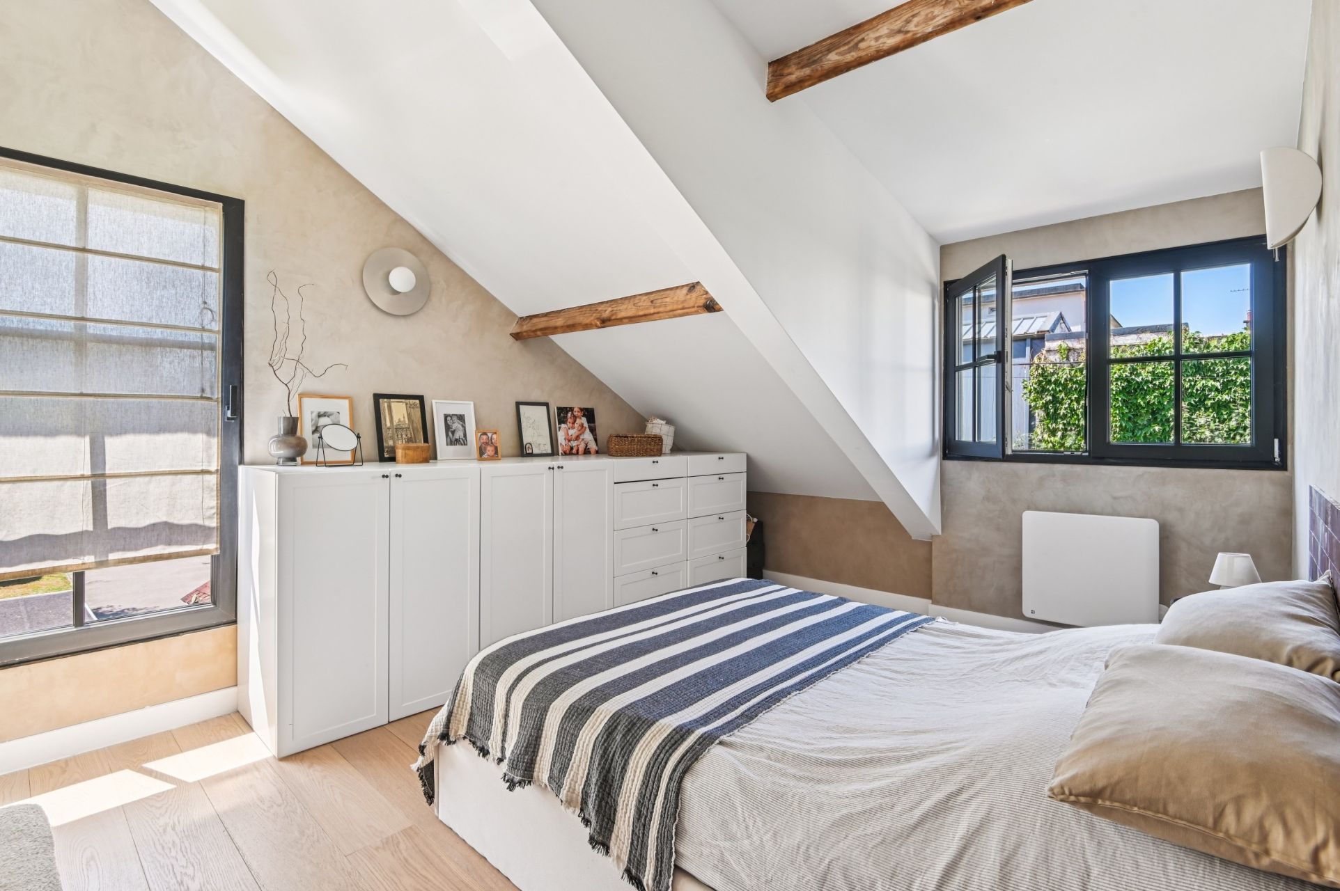 house 6 Rooms for sale on COLOMBES (92700)