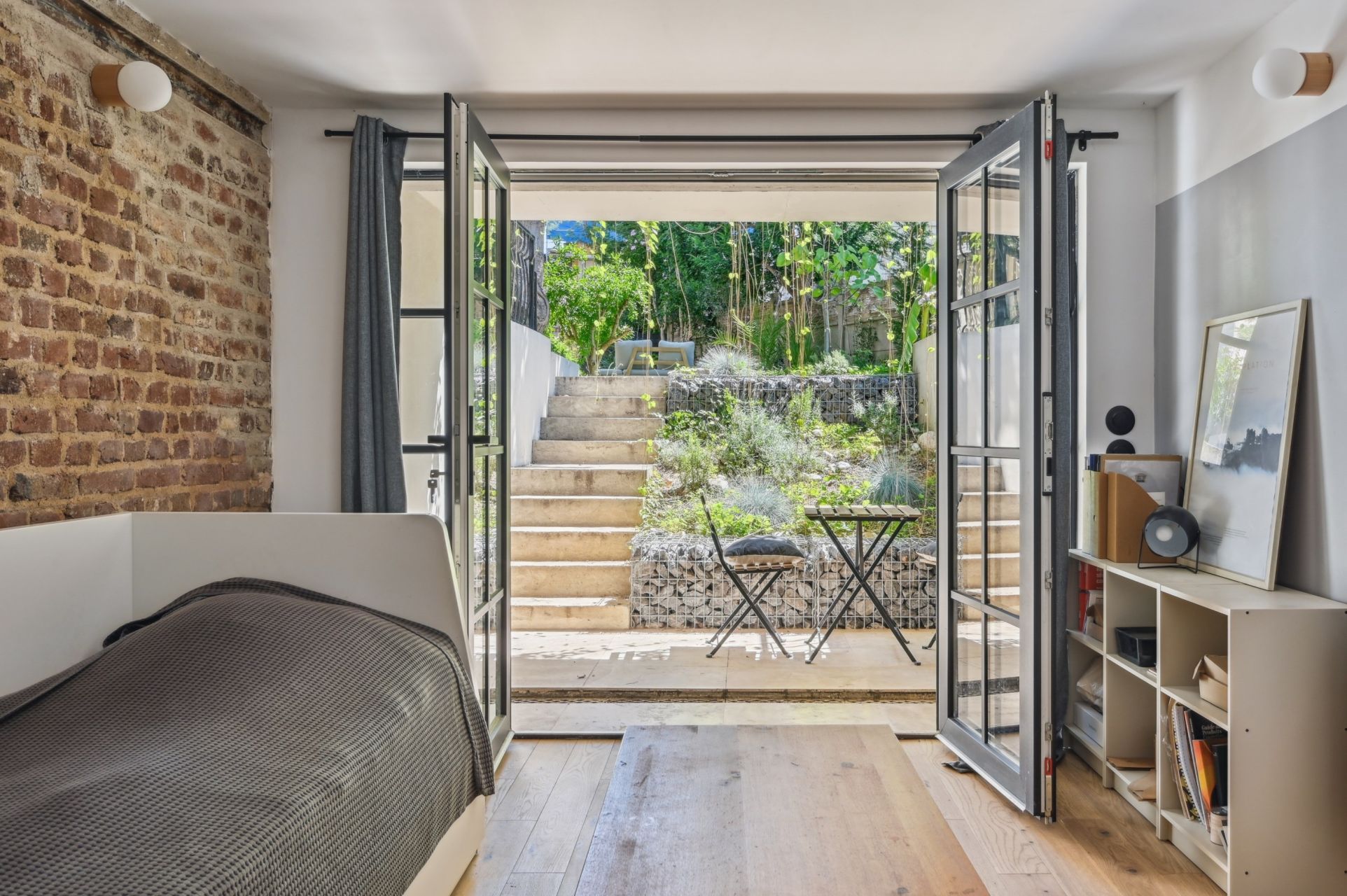 house 6 Rooms for sale on COLOMBES (92700)