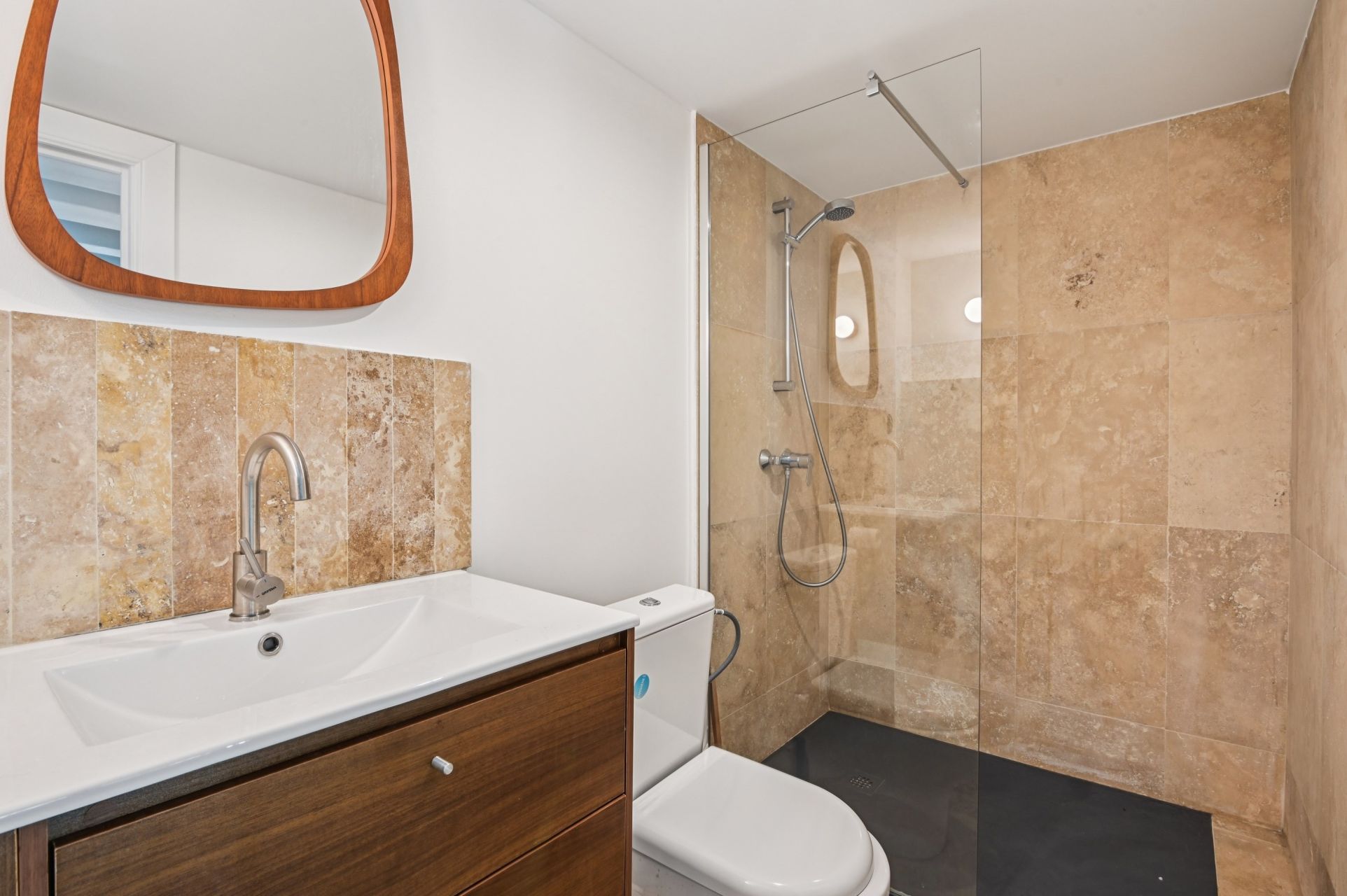 house 6 Rooms for sale on COLOMBES (92700)