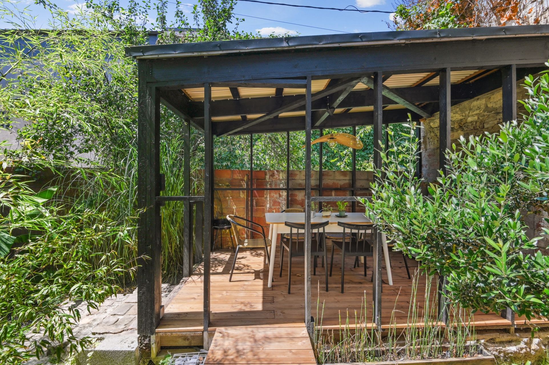 house 6 Rooms for sale on COLOMBES (92700)