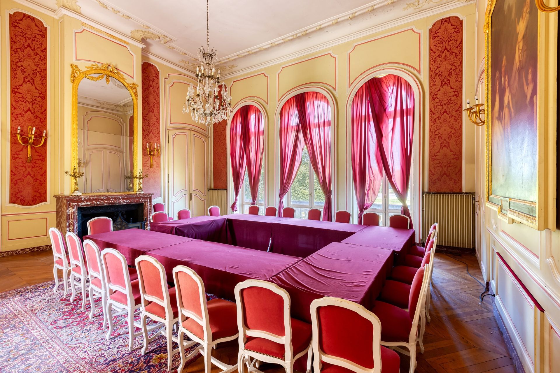 castle 56 Rooms for sale on AUNEAU (28700)