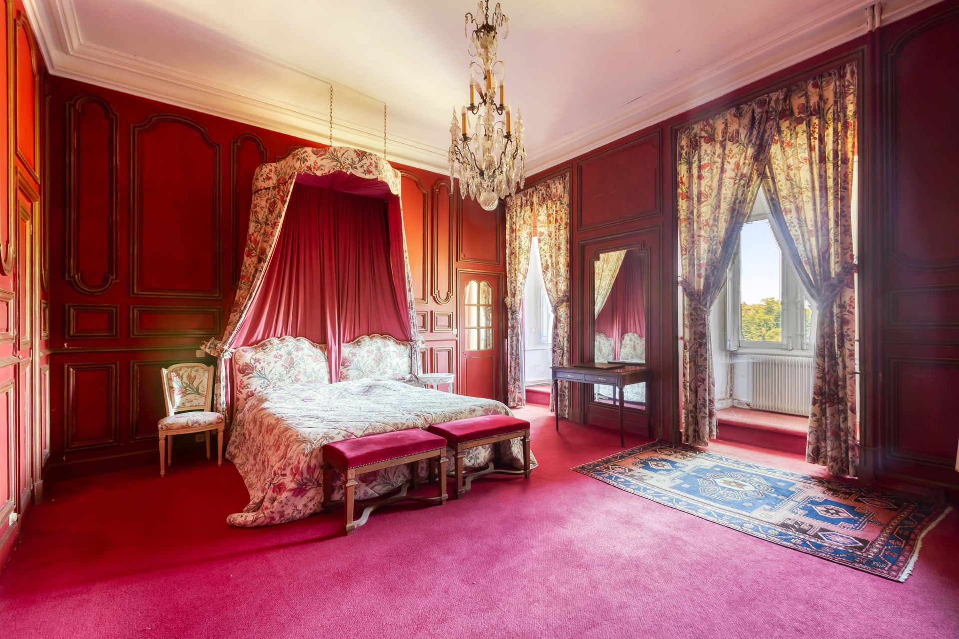 castle 56 Rooms for sale on AUNEAU (28700)