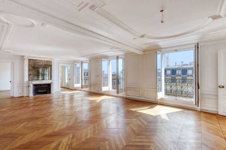 appartement 7 Pièces en vente sur PARIS (75008)