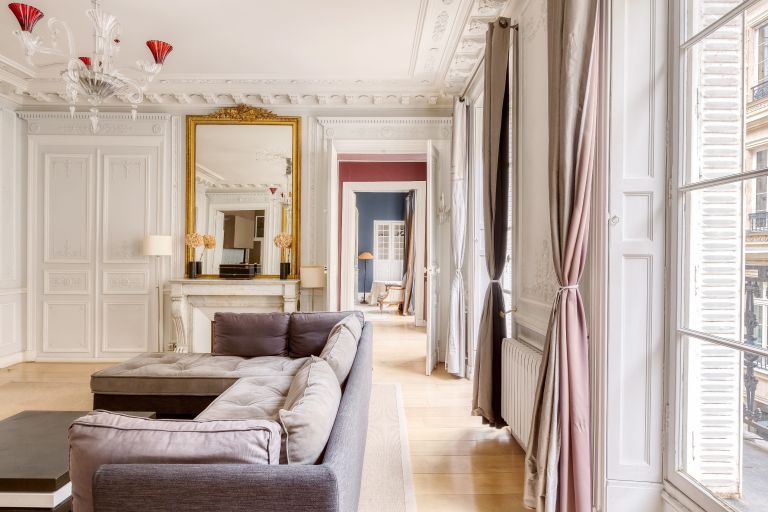 apartment 5 Rooms for sale on PARIS (75001)