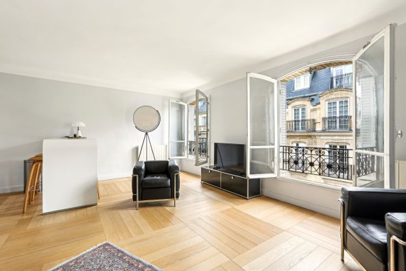 Sale Apartment Paris 7 2&nbsp;Rooms 49.66&nbsp;m²