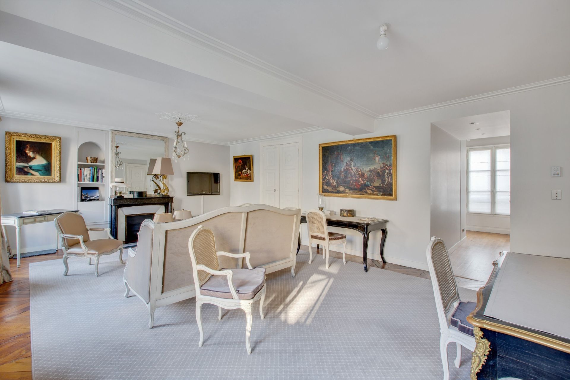 apartment 3 Rooms for sale on PARIS (75008)