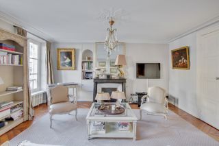 apartment 3 Rooms for sale on PARIS (75008)