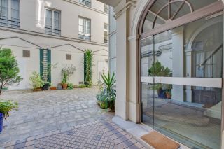 apartment 3 Rooms for sale on PARIS (75008)