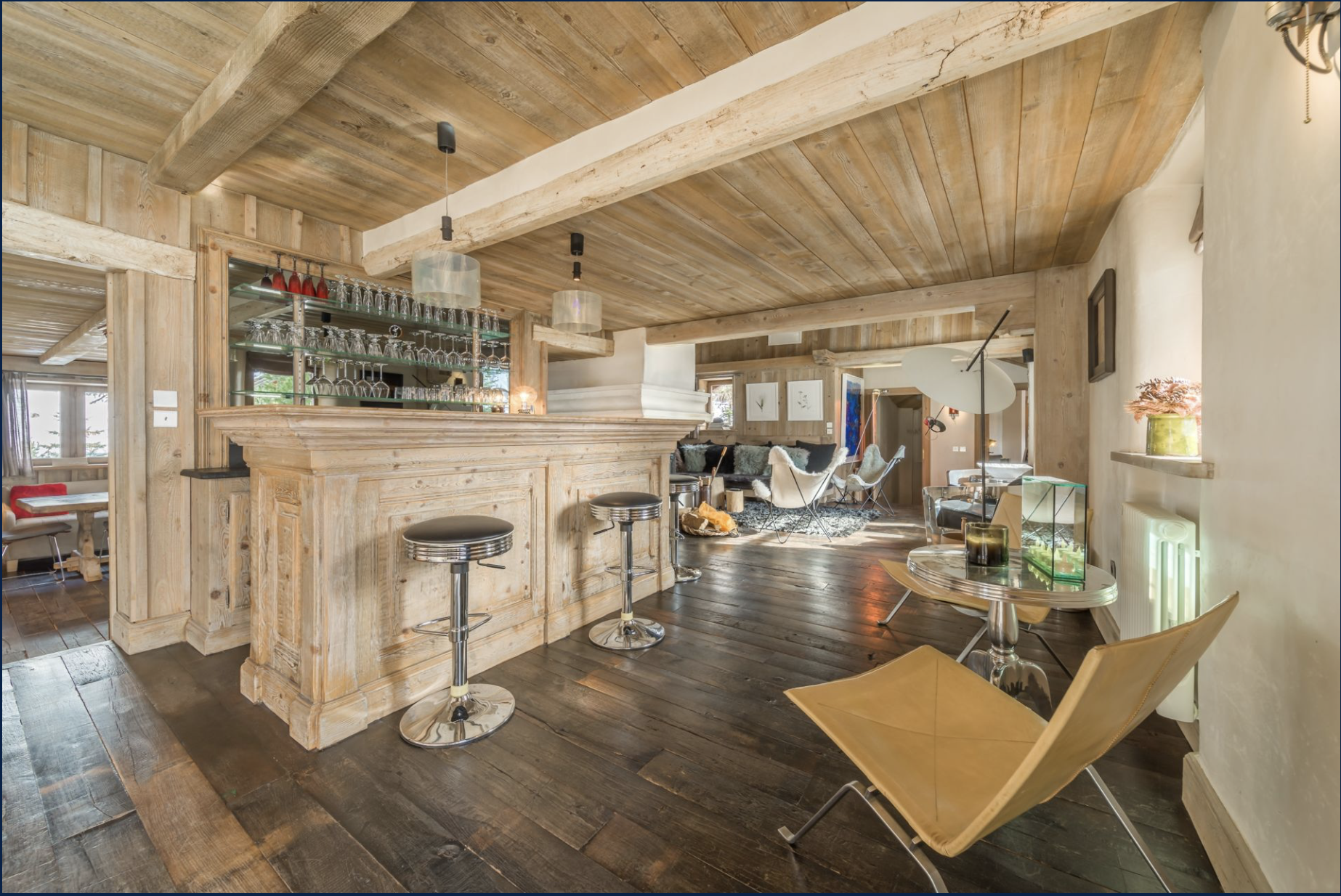chalet 10 Rooms for sale on VAL D ISERE (73150)