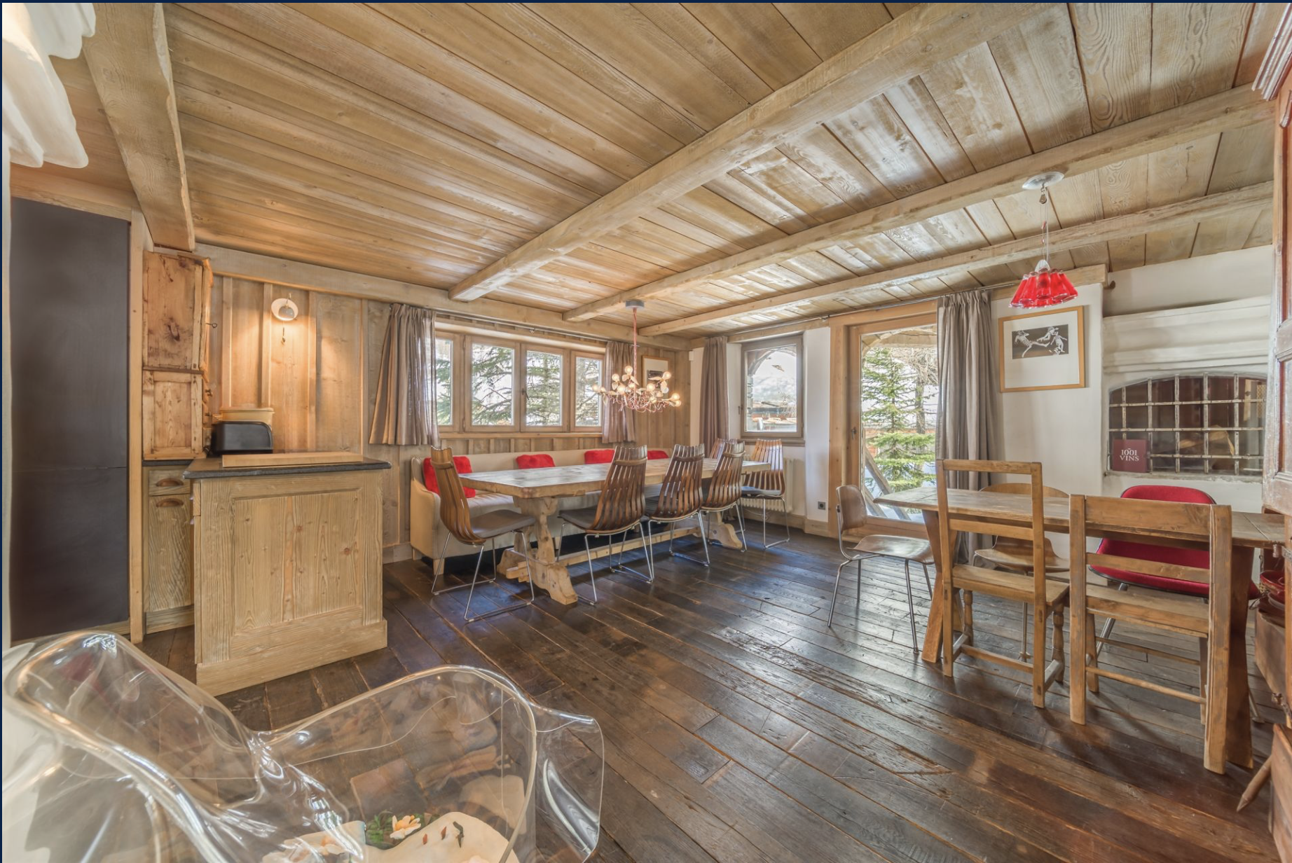 chalet 10 Rooms for sale on VAL D ISERE (73150)