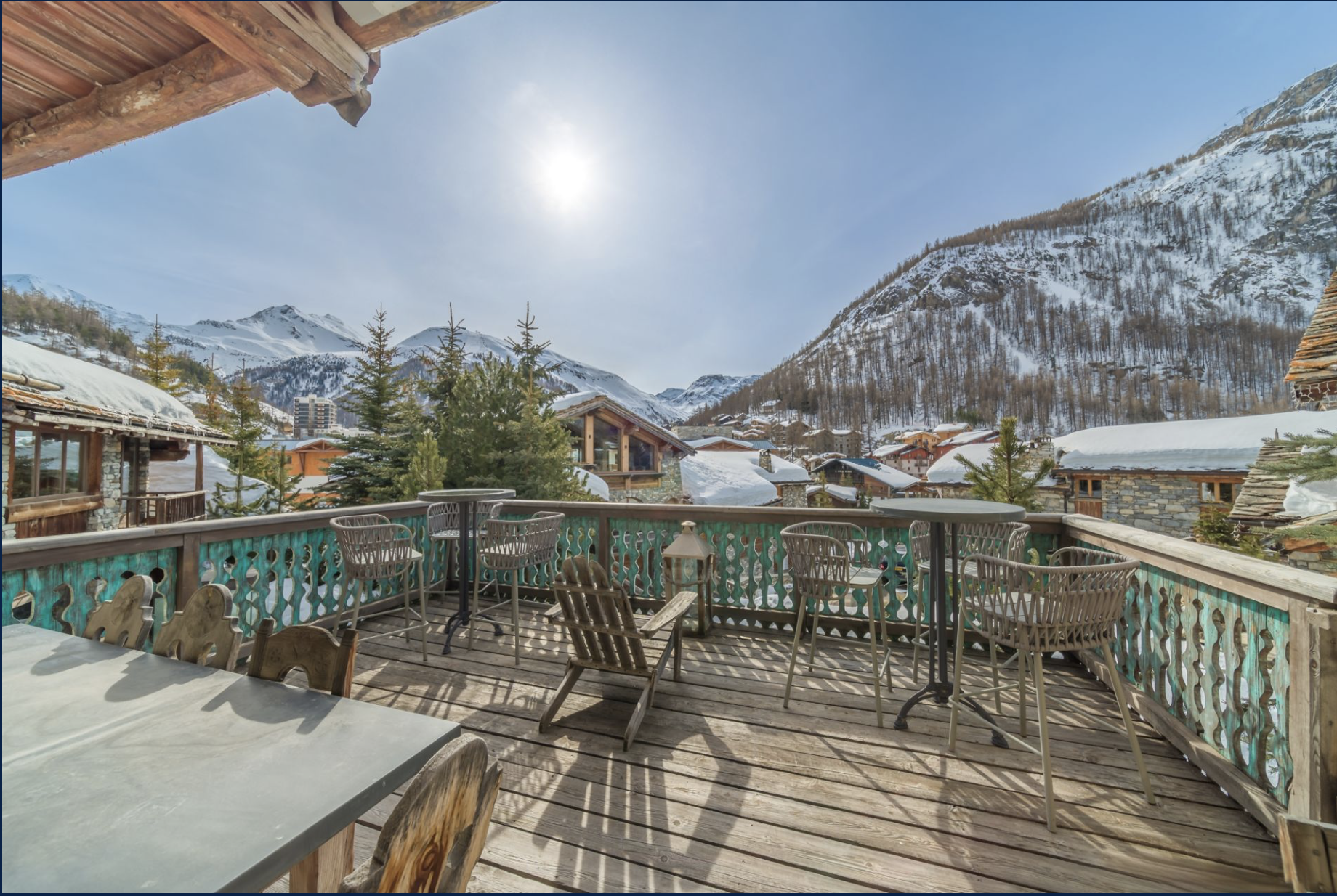 chalet 10 Rooms for sale on VAL D ISERE (73150)