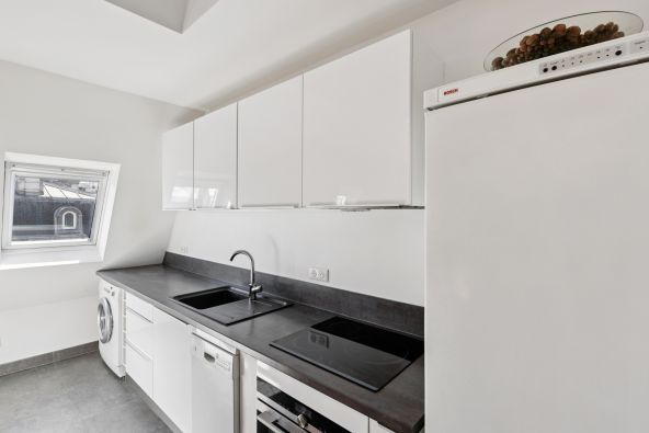 Sale Apartment Paris 8 2 Rooms 45 m²