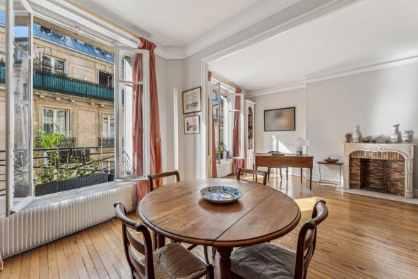 Sale Apartment Paris 16 4 Rooms 101 m²