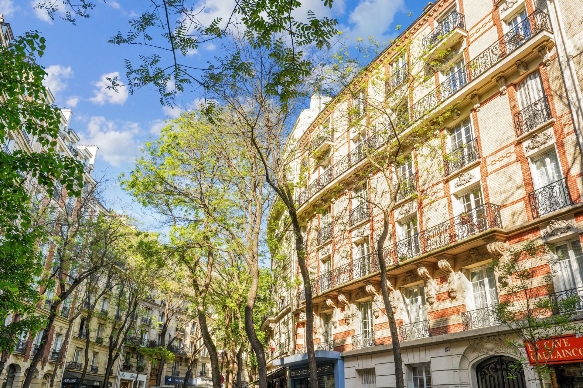 duplex 5 Rooms for sale on PARIS (75018)