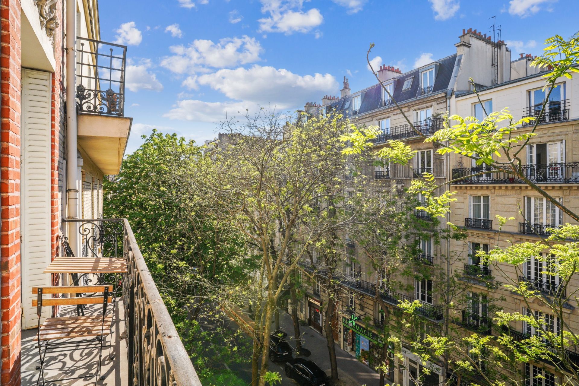 duplex 5 Rooms for sale on PARIS (75018)