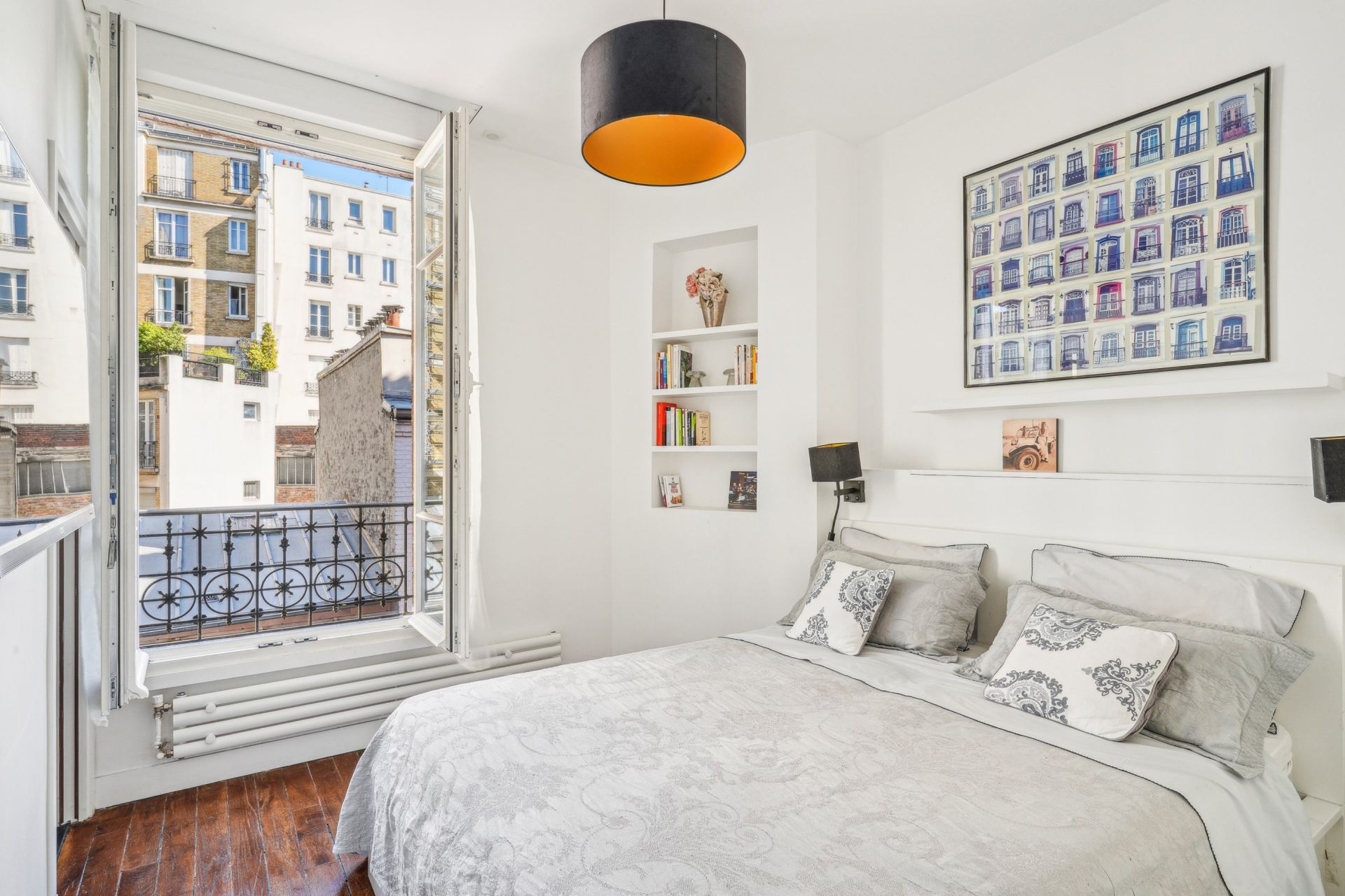 duplex 5 Rooms for sale on PARIS (75018)