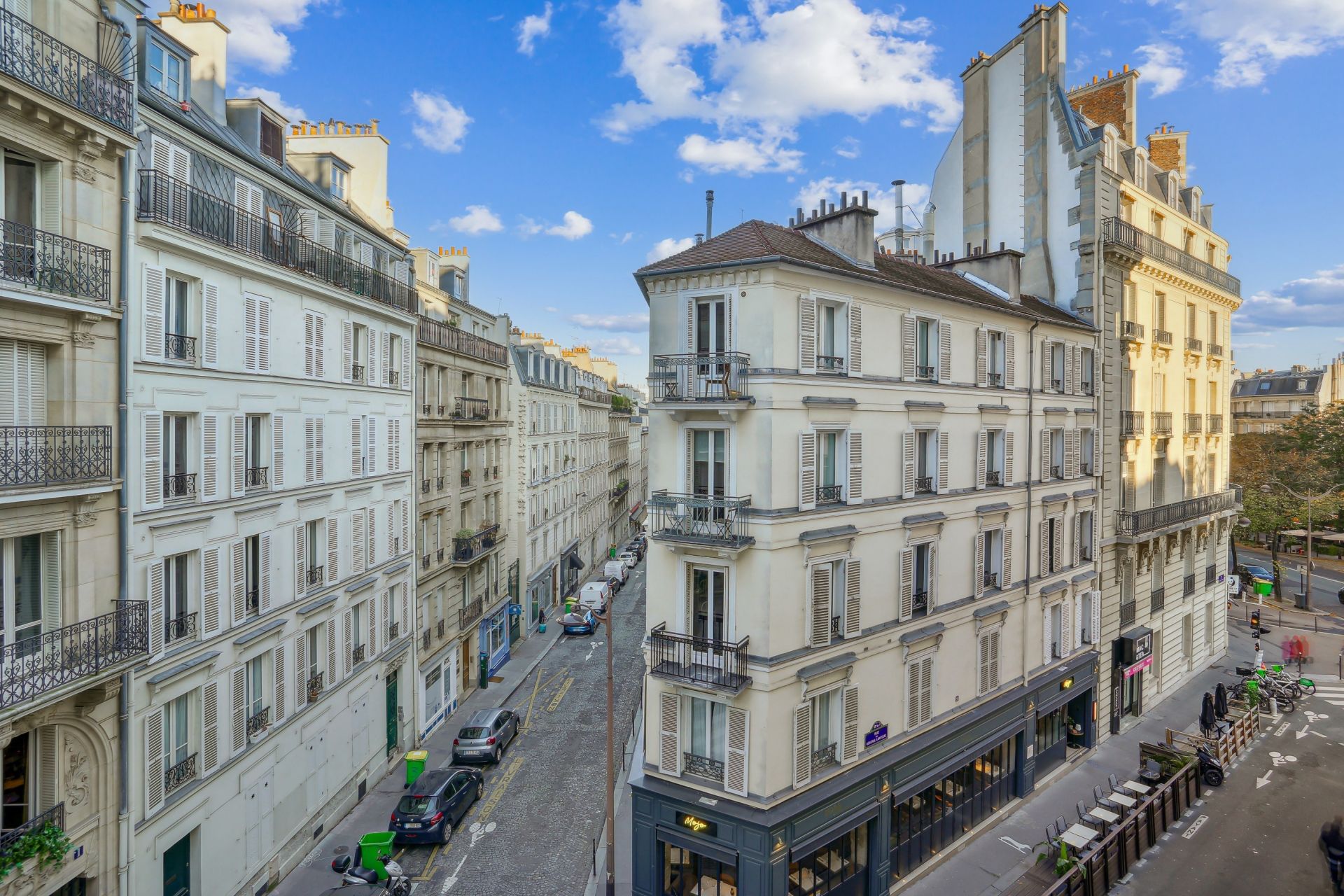 apartment 3 Rooms for sale on PARIS (75017)