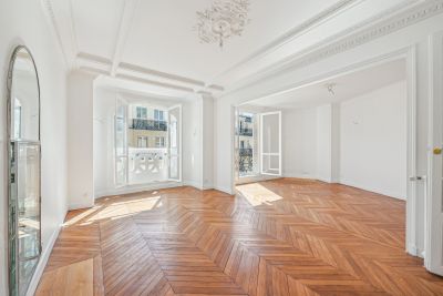 Sale Apartment Paris 18 4&nbsp;Rooms 86&nbsp;m²