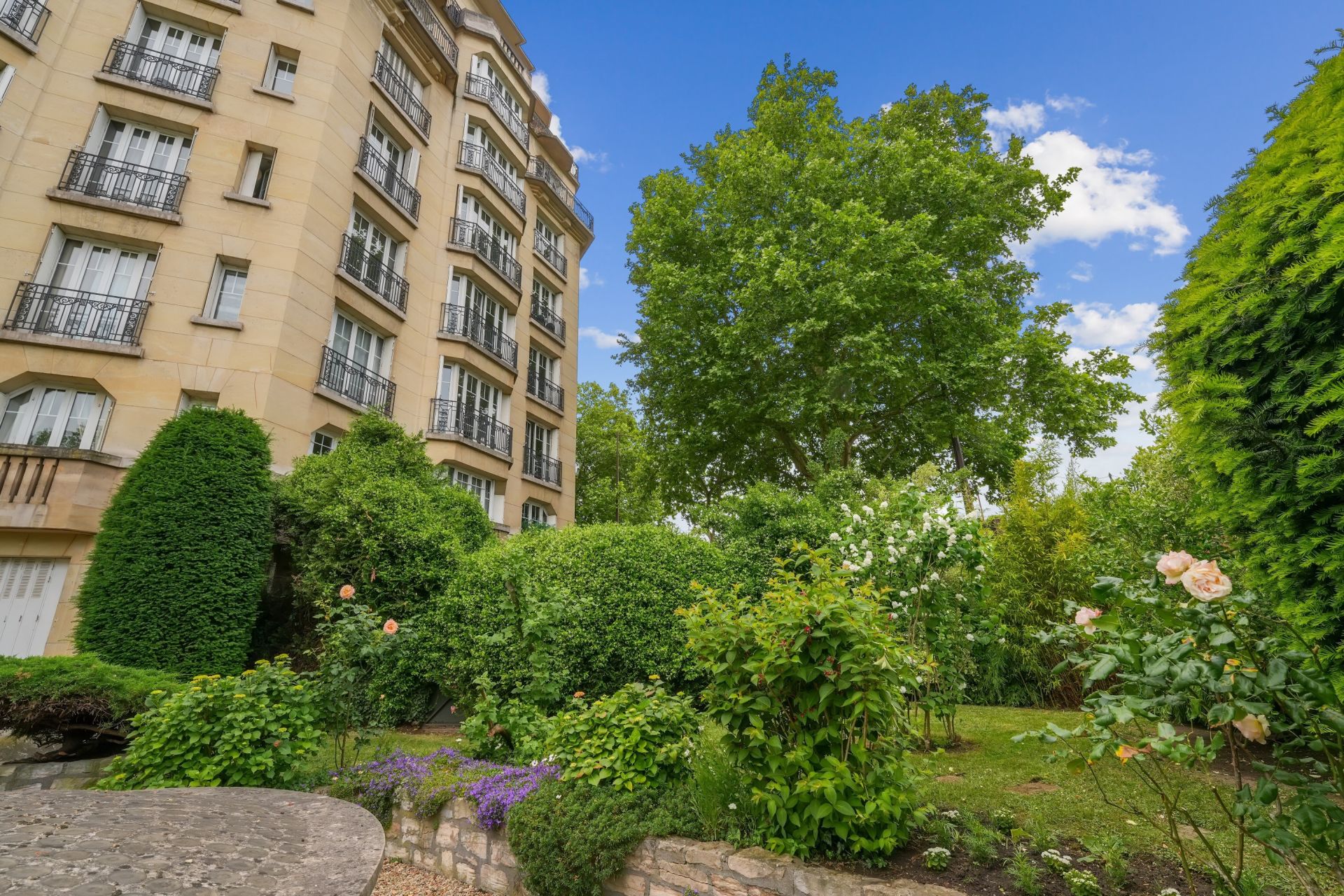 apartment 2 Rooms for sale on NEUILLY SUR SEINE (92200)