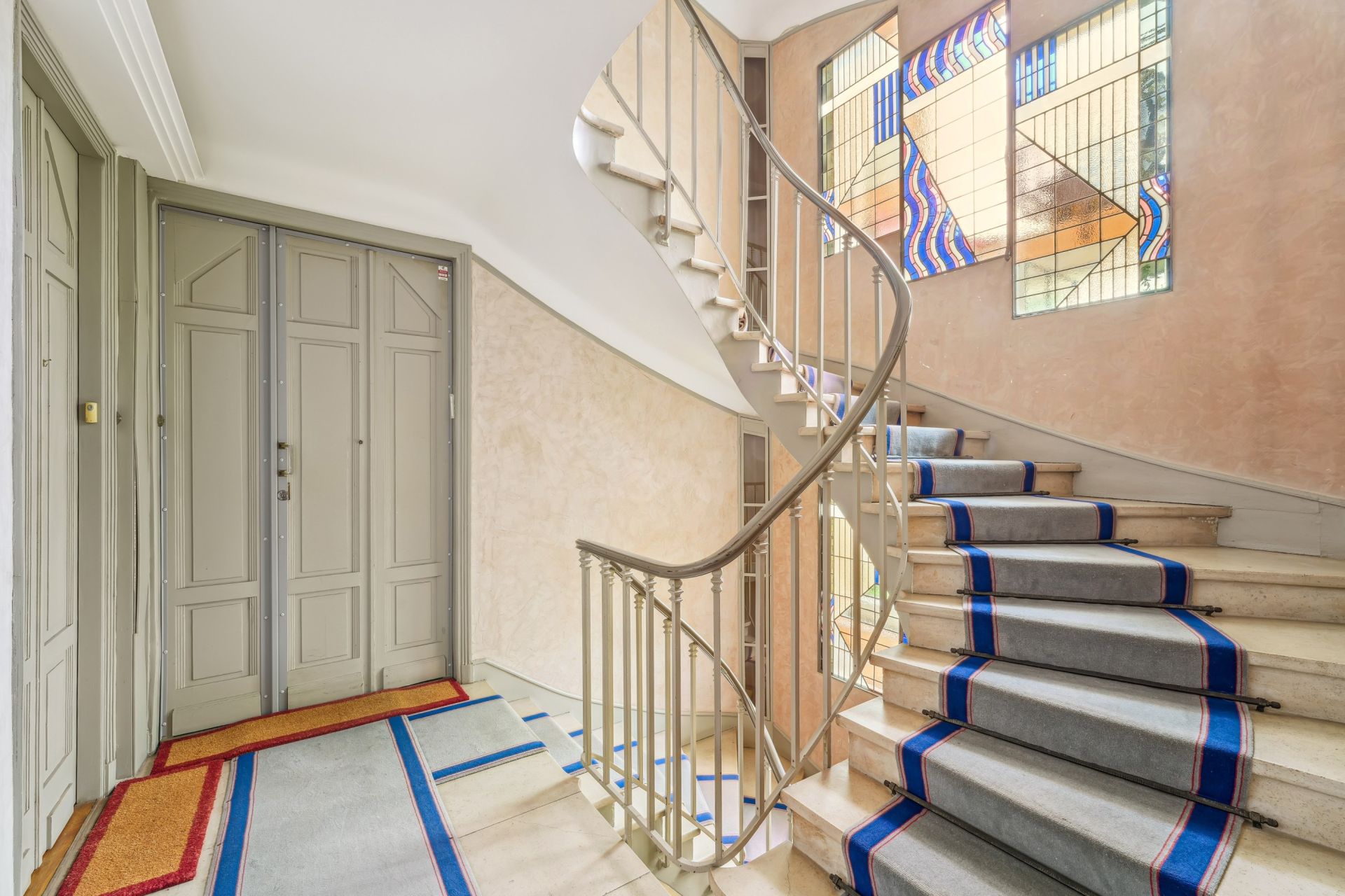 apartment 2 Rooms for sale on NEUILLY SUR SEINE (92200)