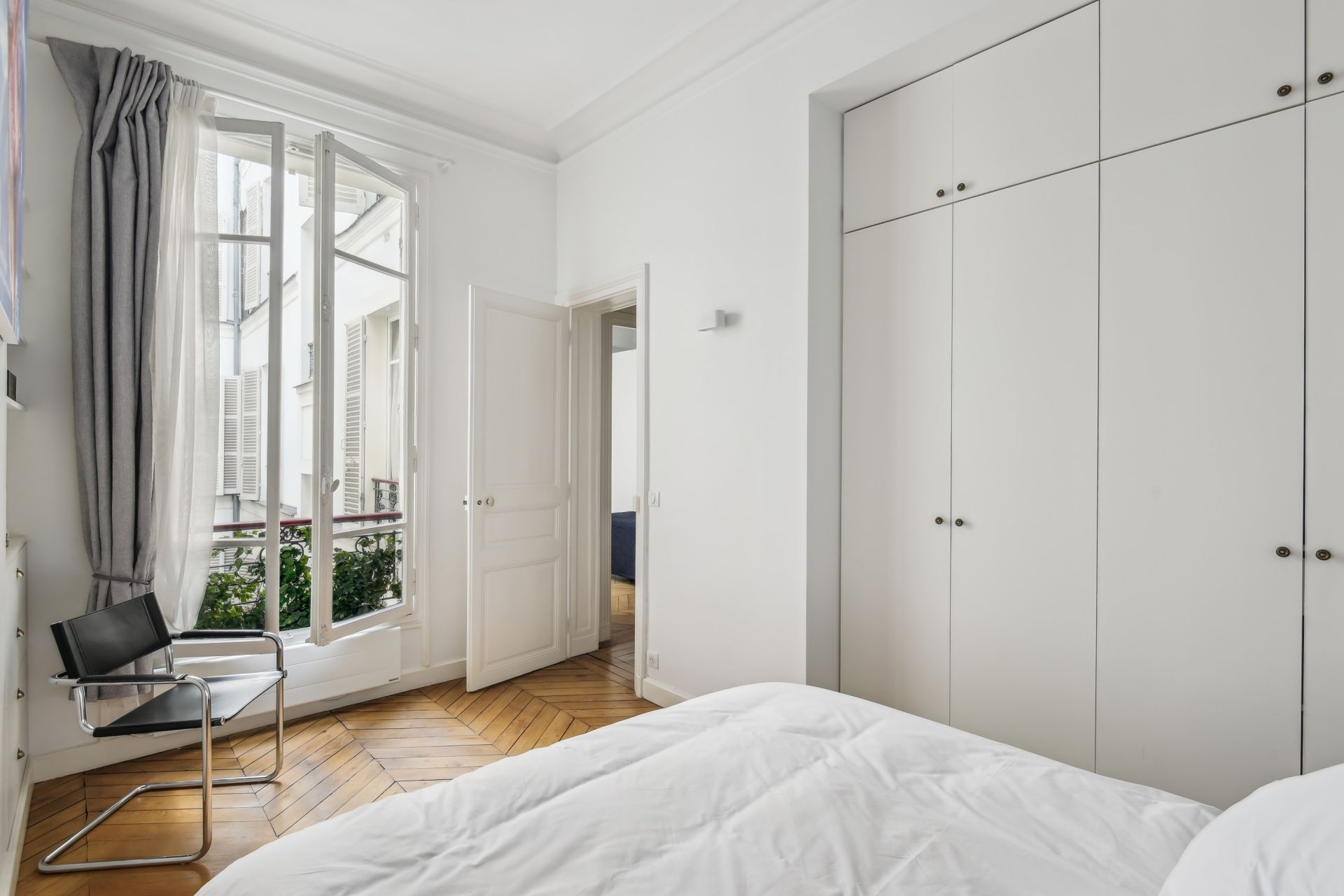 apartment 4 Rooms for rent on PARIS (75007)