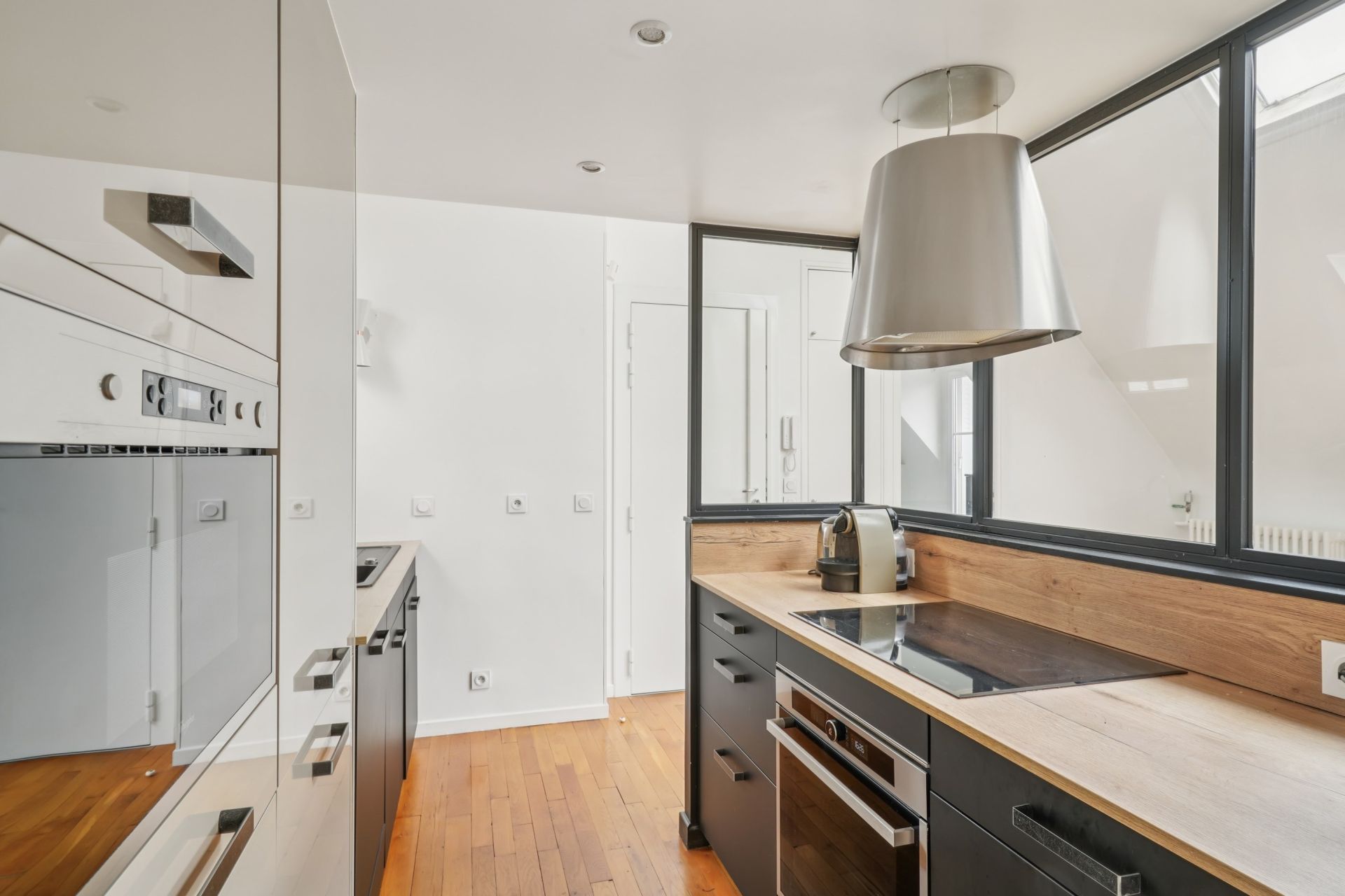 artist studio 3 Rooms for sale on PARIS (75018)