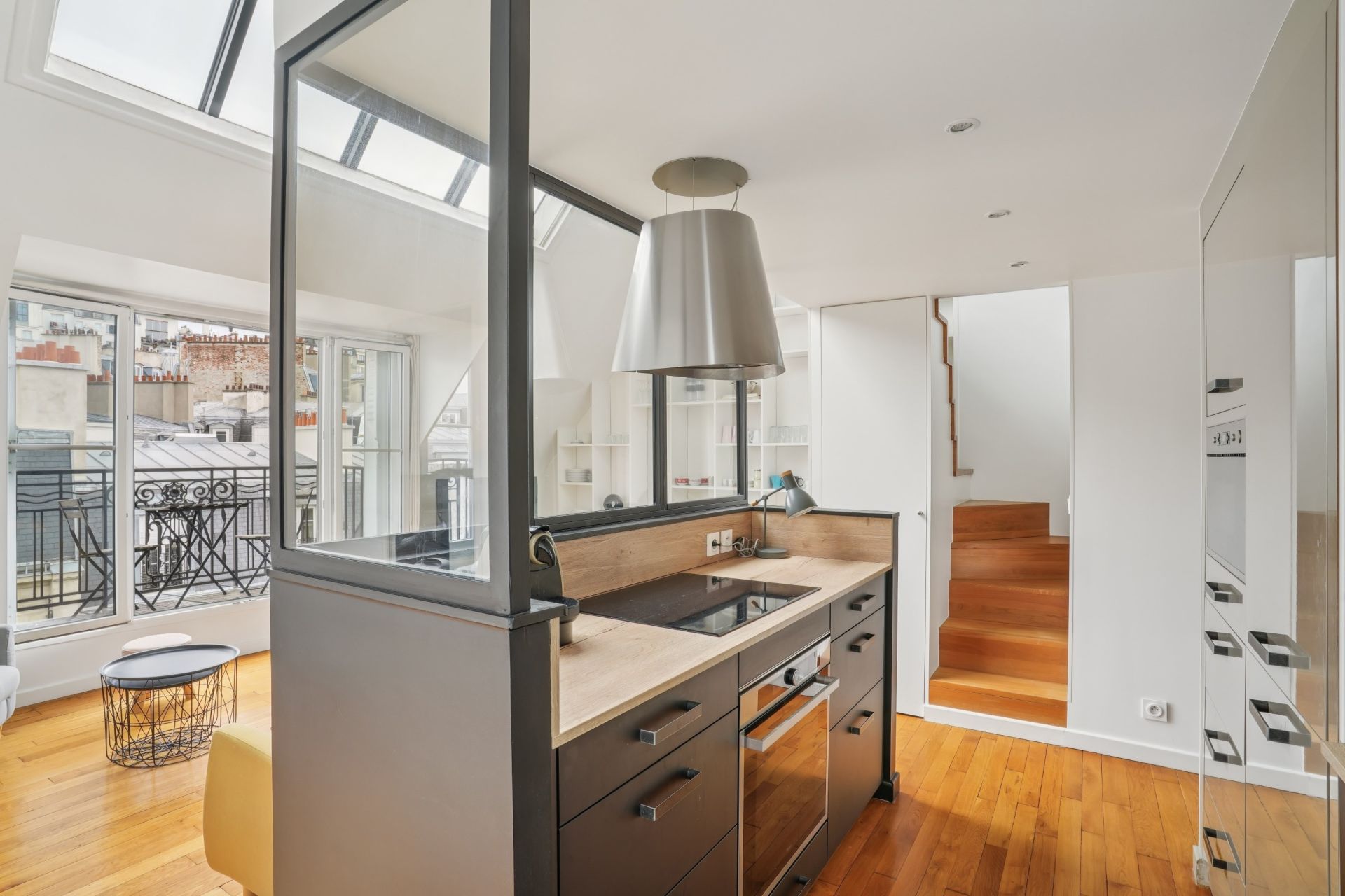 artist studio 3 Rooms for sale on PARIS (75018)