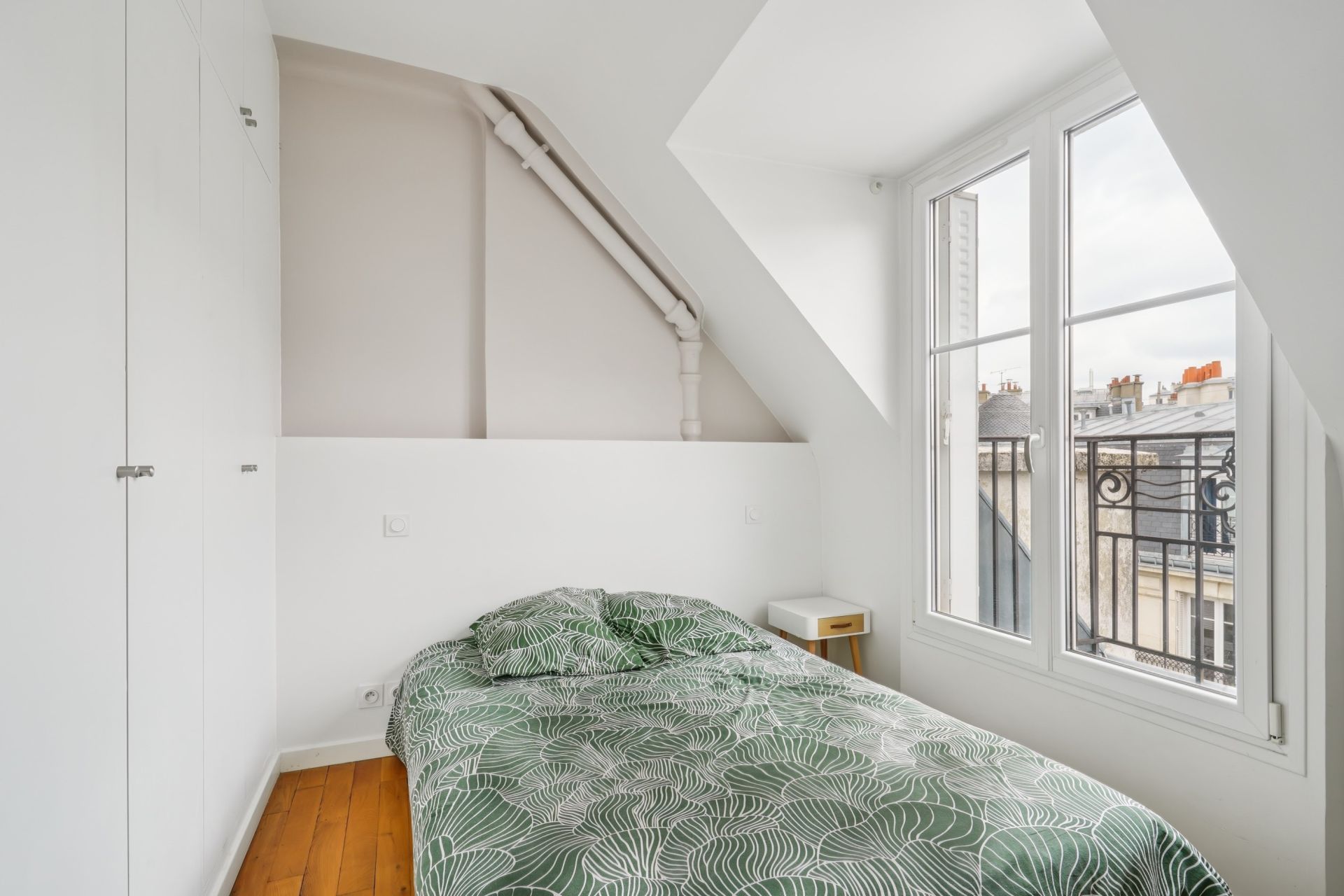 artist studio 3 Rooms for sale on PARIS (75018)