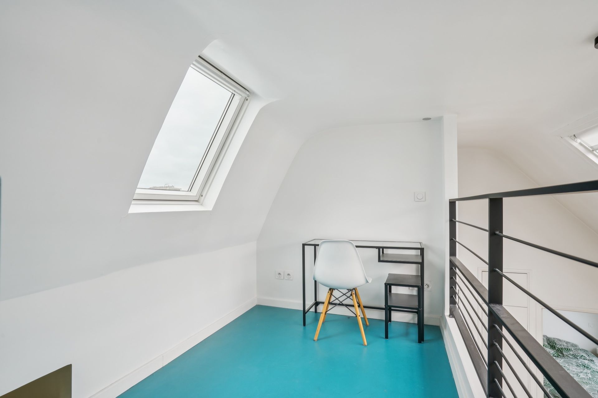 artist studio 3 Rooms for sale on PARIS (75018)