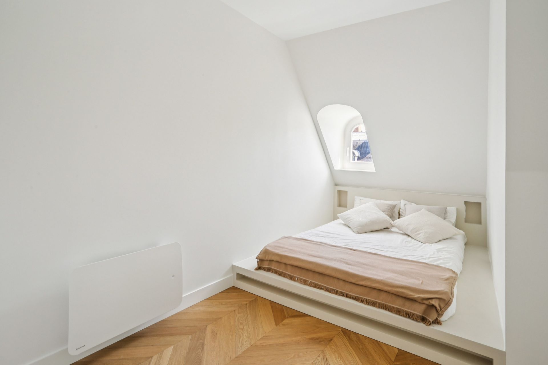 apartment 2 Rooms for sale on PARIS (75008)