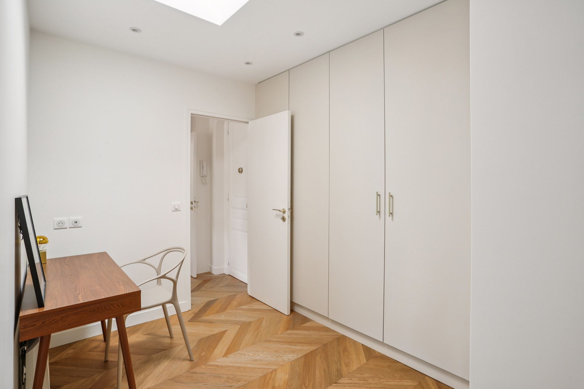 apartment 2 Rooms for sale on PARIS (75008)