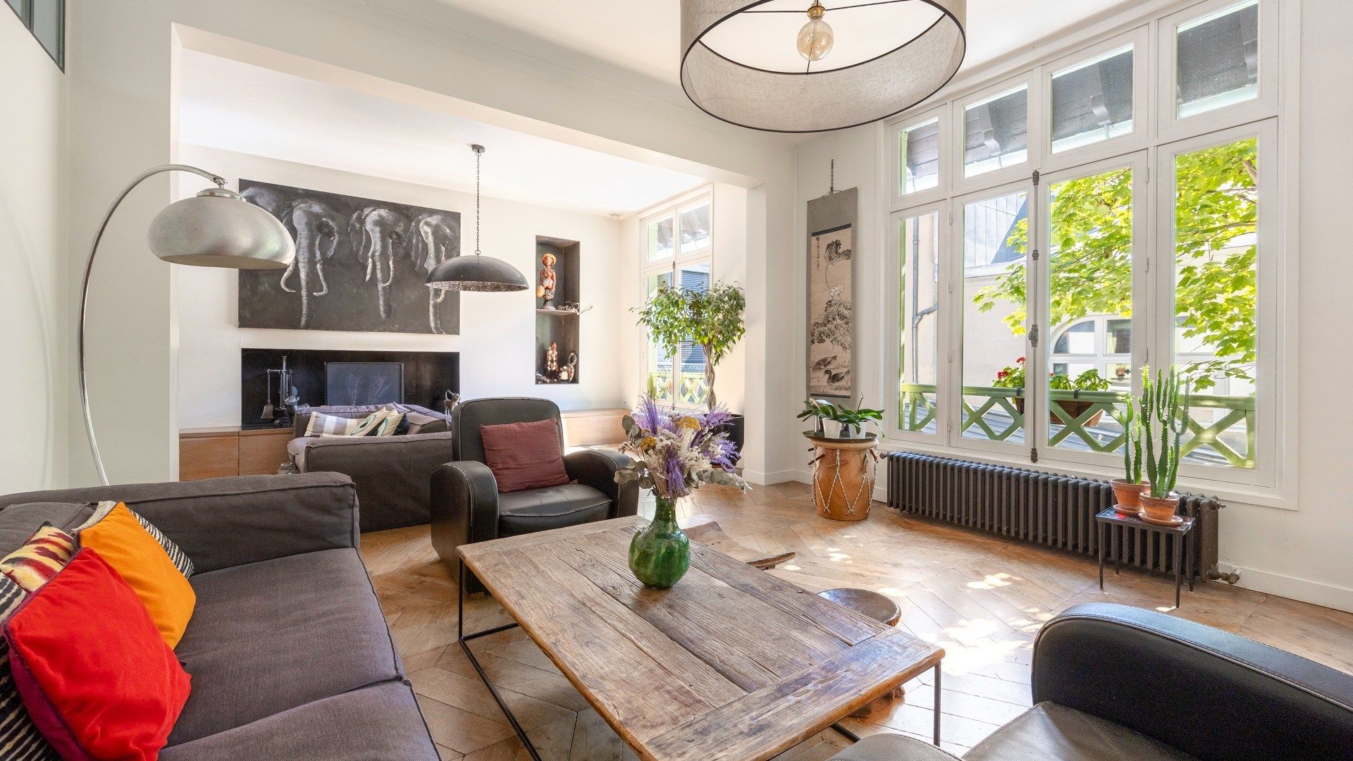 house 7 Rooms for sale on PARIS (75018)