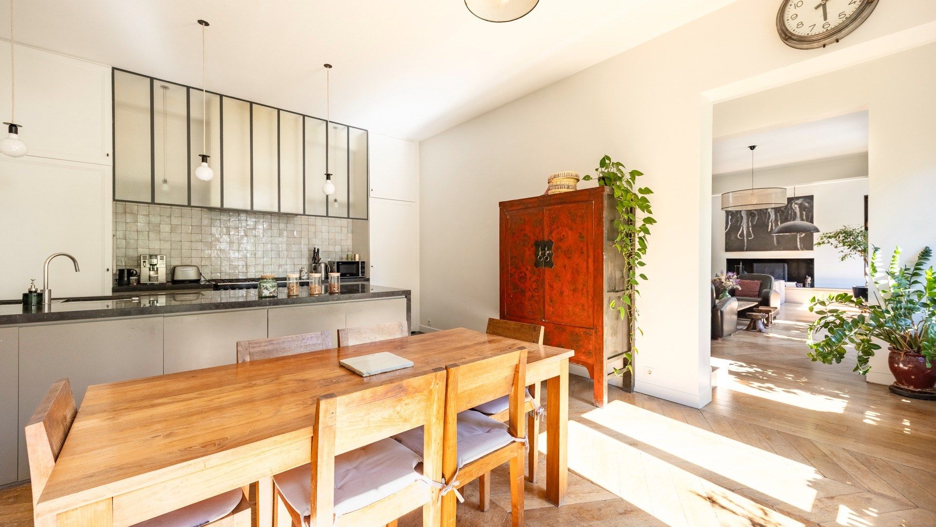house 7 Rooms for sale on PARIS (75018)