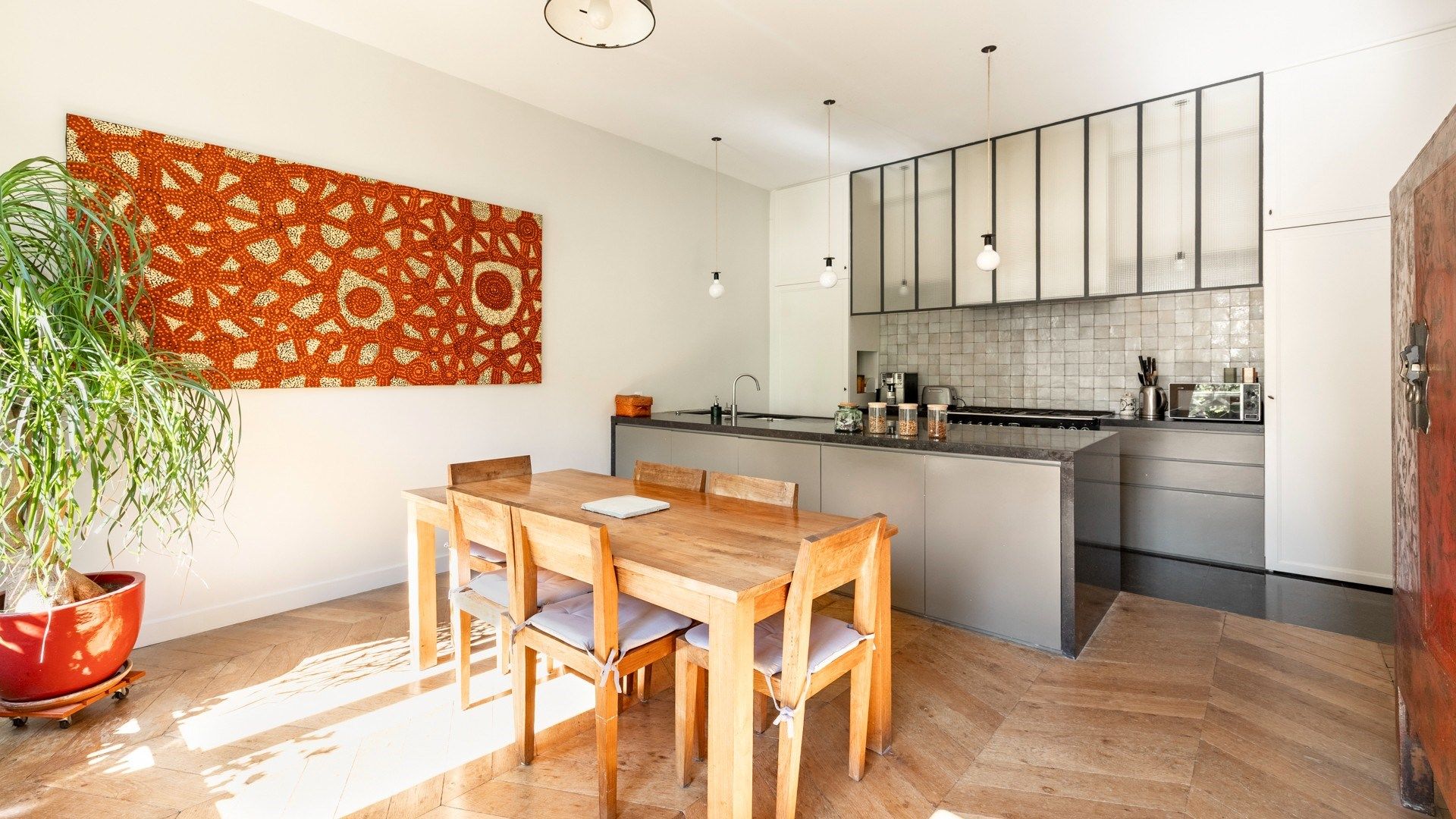 house 7 Rooms for sale on PARIS (75018)