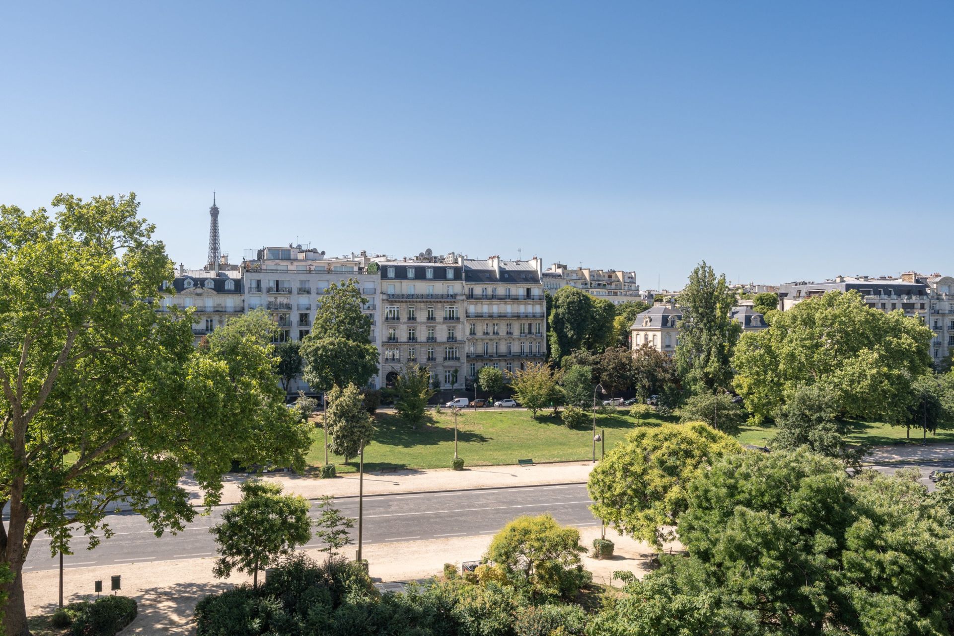 hôtel particulier 14 Pièces en vente sur PARIS (75016)
