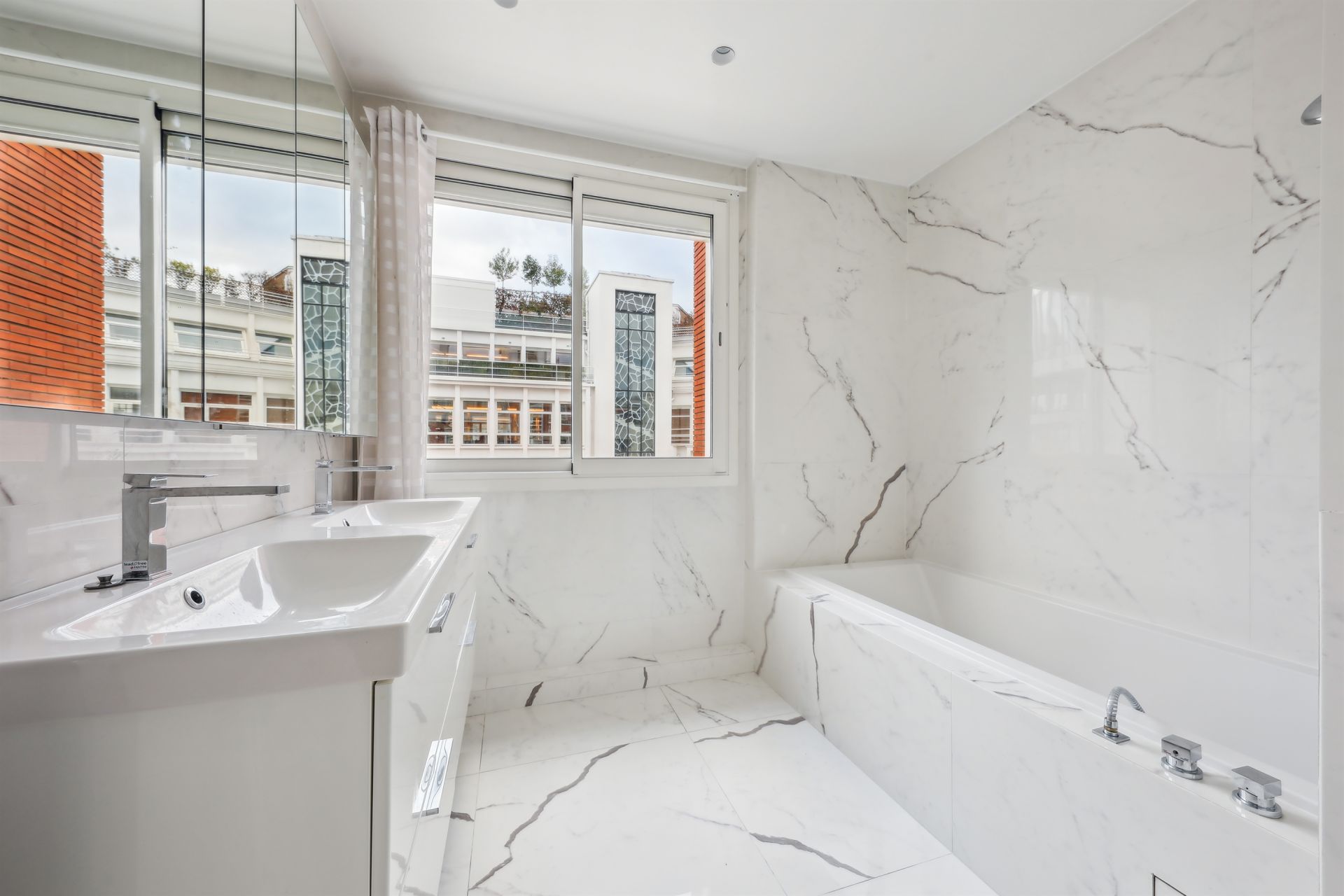 appartement 3 Pièces en vente sur PARIS (75008)