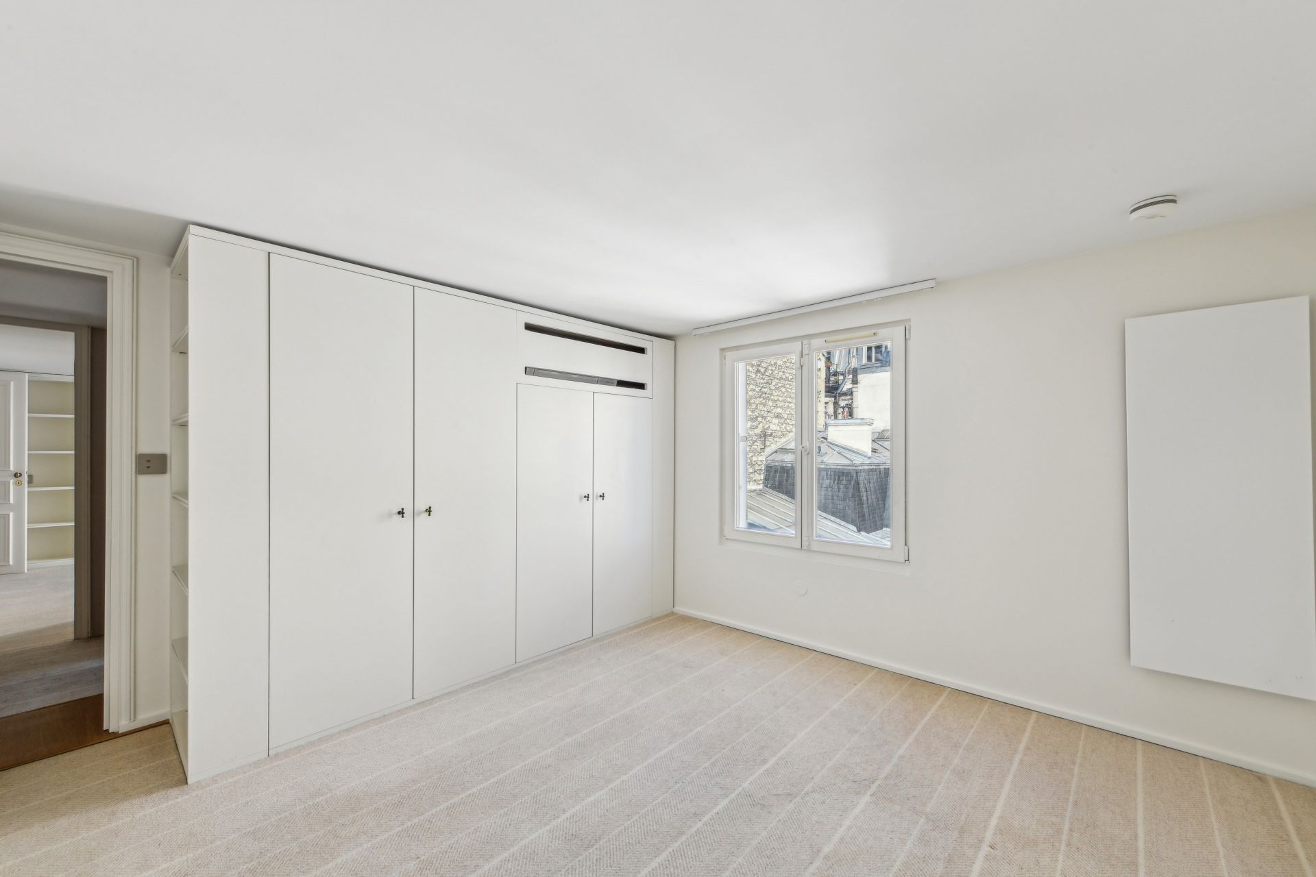 apartment 5 Rooms for sale on PARIS (75008)