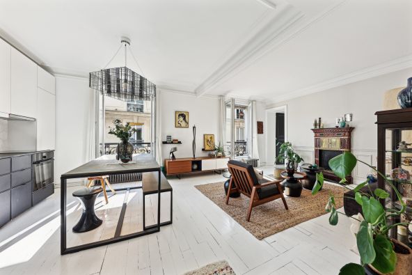 Sale Apartment Paris 9 2 Rooms 52 m²