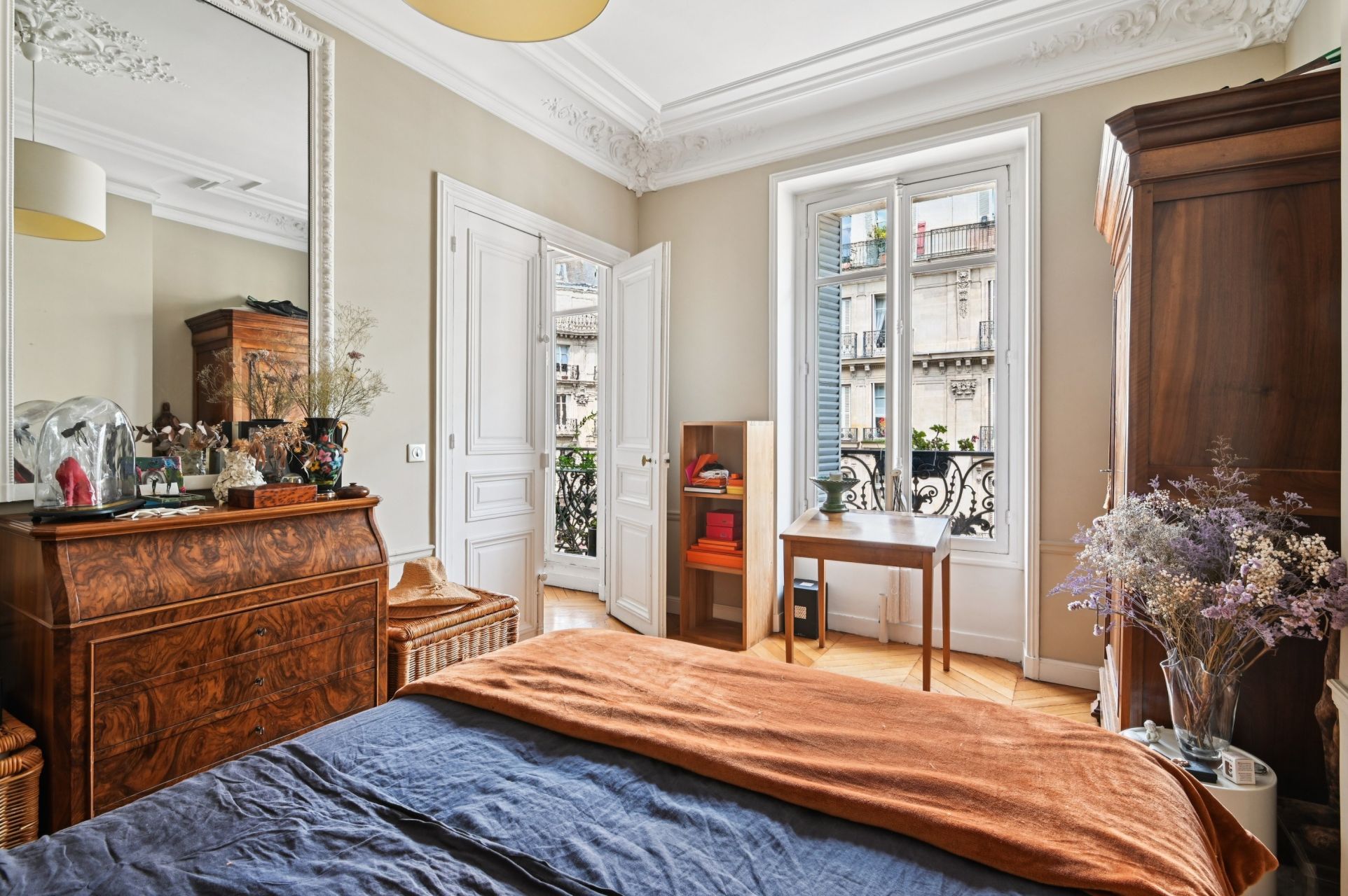 apartment 7 Rooms for sale on PARIS (75017)