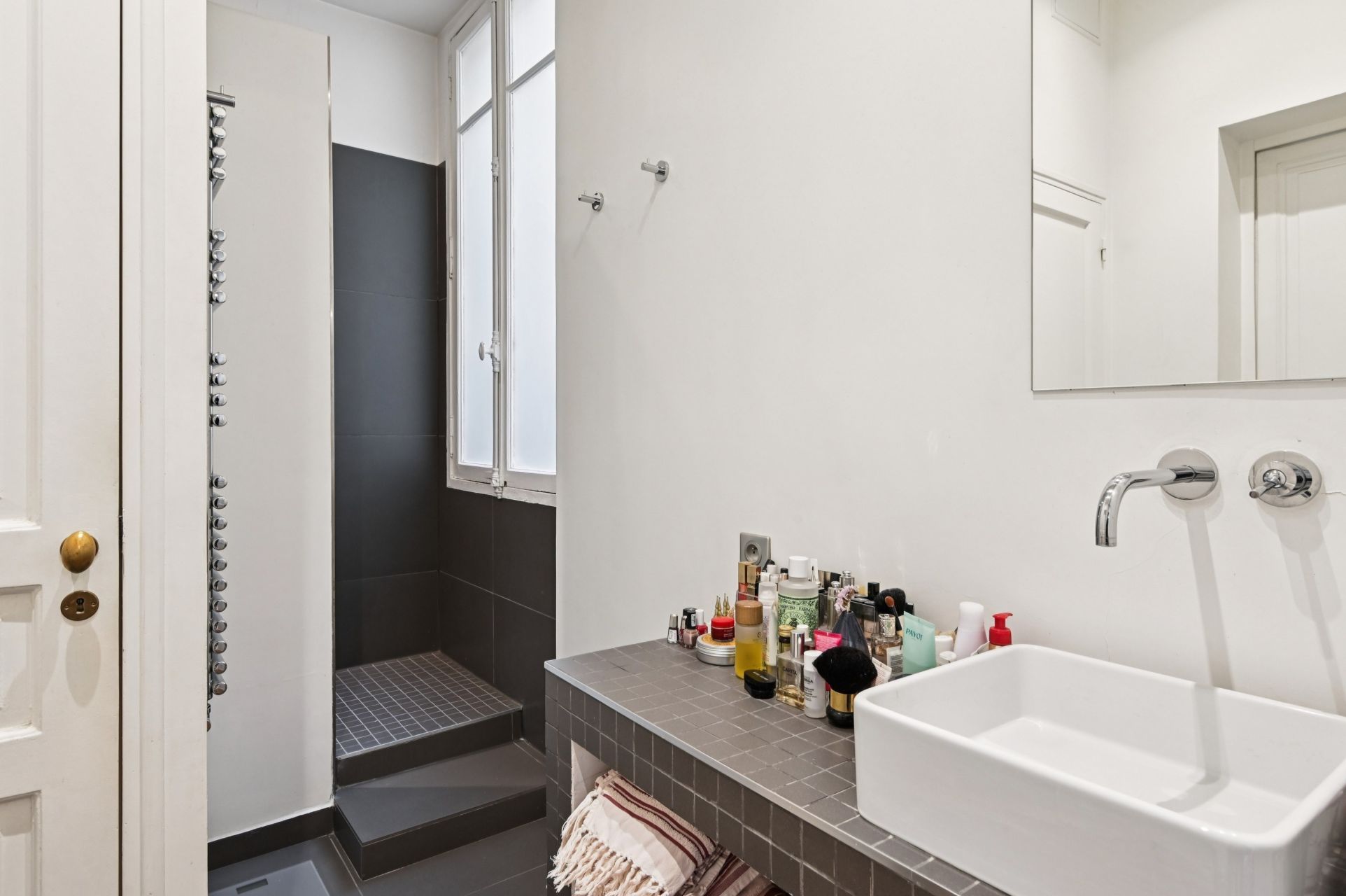 apartment 7 Rooms for sale on PARIS (75017)