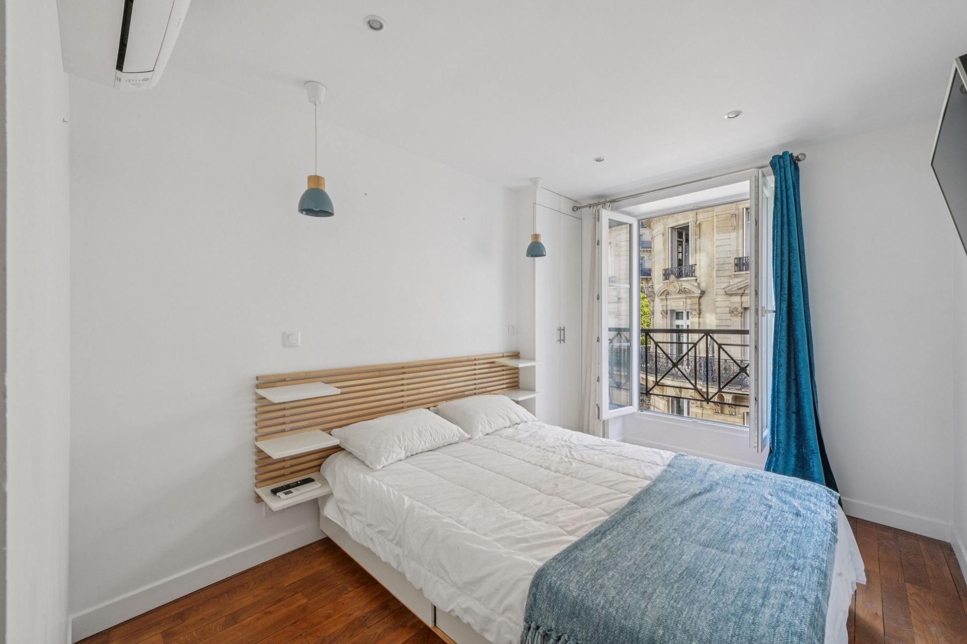 apartment 3 Rooms for sale on PARIS (75007)
